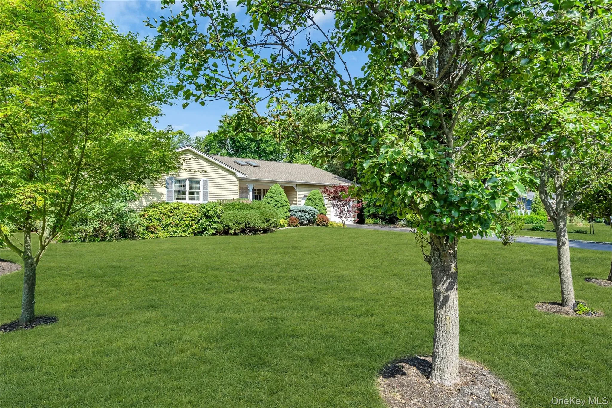 34 Aberdeen Road, Smithtown, NY, 3 Bedrooms Bedrooms, 8 Rooms Rooms,2 BathroomsBathrooms,Residential,For Rent,Aberdeen,0,1012301 34 Aberdeen Road, Smithtown, NY, 3 Bedrooms Bedrooms, 8 Rooms Rooms,2 BathroomsBathrooms,Residential,For Rent,Aberdeen,0,1012301