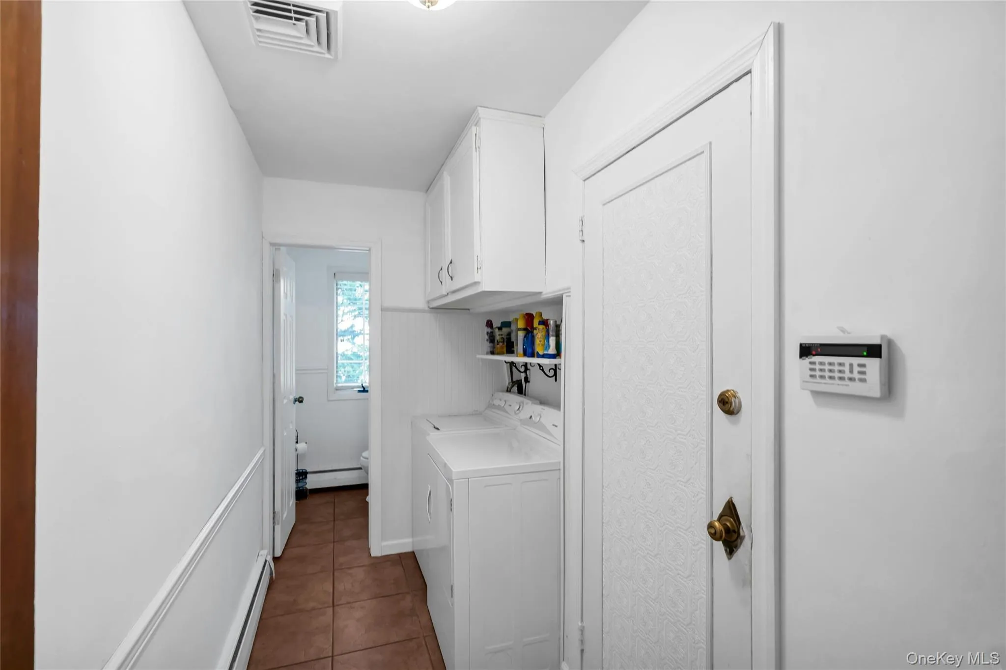 34 Aberdeen Road, Smithtown, NY, 3 Bedrooms Bedrooms, 8 Rooms Rooms,2 BathroomsBathrooms,Residential,For Rent,Aberdeen,0,1012301 34 Aberdeen Road, Smithtown, NY, 3 Bedrooms Bedrooms, 8 Rooms Rooms,2 BathroomsBathrooms,Residential,For Rent,Aberdeen,0,1012301