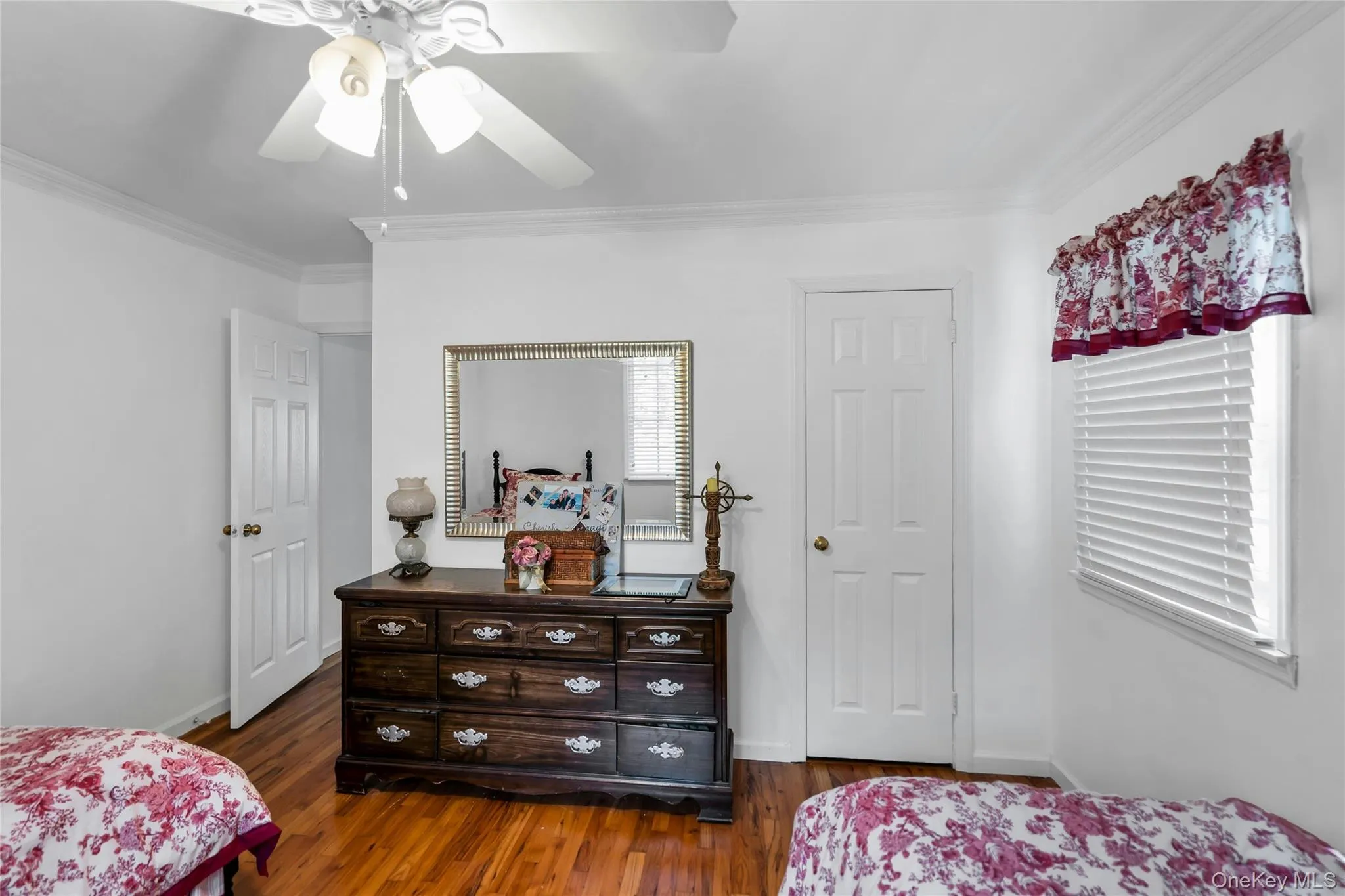 34 Aberdeen Road, Smithtown, NY, 3 Bedrooms Bedrooms, 8 Rooms Rooms,2 BathroomsBathrooms,Residential,For Rent,Aberdeen,0,1012301 34 Aberdeen Road, Smithtown, NY, 3 Bedrooms Bedrooms, 8 Rooms Rooms,2 BathroomsBathrooms,Residential,For Rent,Aberdeen,0,1012301