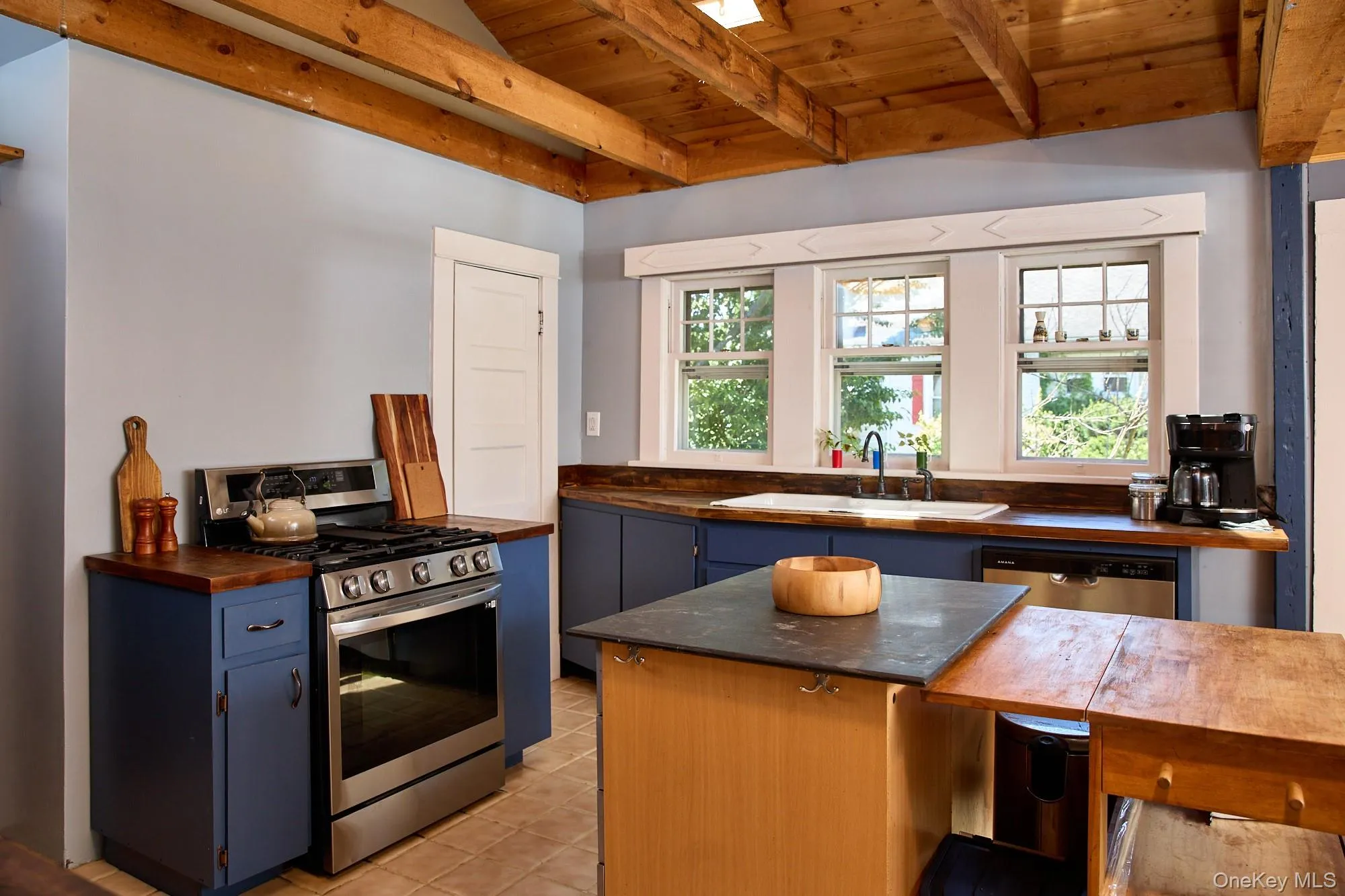 75 Brookside Road, New Paltz, NY, 3 Bedrooms Bedrooms, 6 Rooms Rooms,1 BathroomBathrooms,Residential,For Rent,Brookside,0,1012304 75 Brookside Road, New Paltz, NY, 3 Bedrooms Bedrooms, 6 Rooms Rooms,1 BathroomBathrooms,Residential,For Rent,Brookside,0,1012304