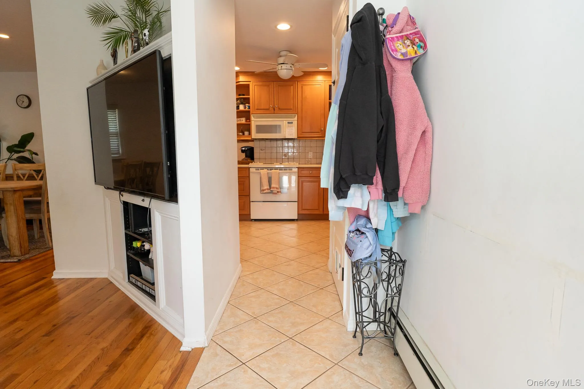 2393 Denton Street, Hempstead, NY, 3 Bedrooms Bedrooms, 5 Rooms Rooms,2 BathroomsBathrooms,Residential,For Rent,Denton,0,1012309 2393 Denton Street, Hempstead, NY, 3 Bedrooms Bedrooms, 5 Rooms Rooms,2 BathroomsBathrooms,Residential,For Rent,Denton,0,1012309