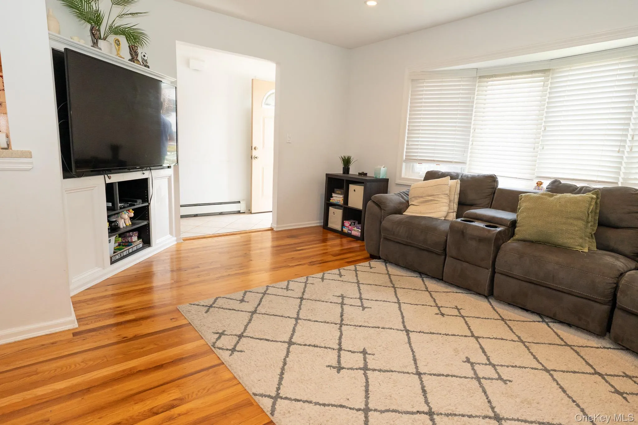 2393 Denton Street, Hempstead, NY, 3 Bedrooms Bedrooms, 5 Rooms Rooms,2 BathroomsBathrooms,Residential,For Rent,Denton,0,1012309 2393 Denton Street, Hempstead, NY, 3 Bedrooms Bedrooms, 5 Rooms Rooms,2 BathroomsBathrooms,Residential,For Rent,Denton,0,1012309