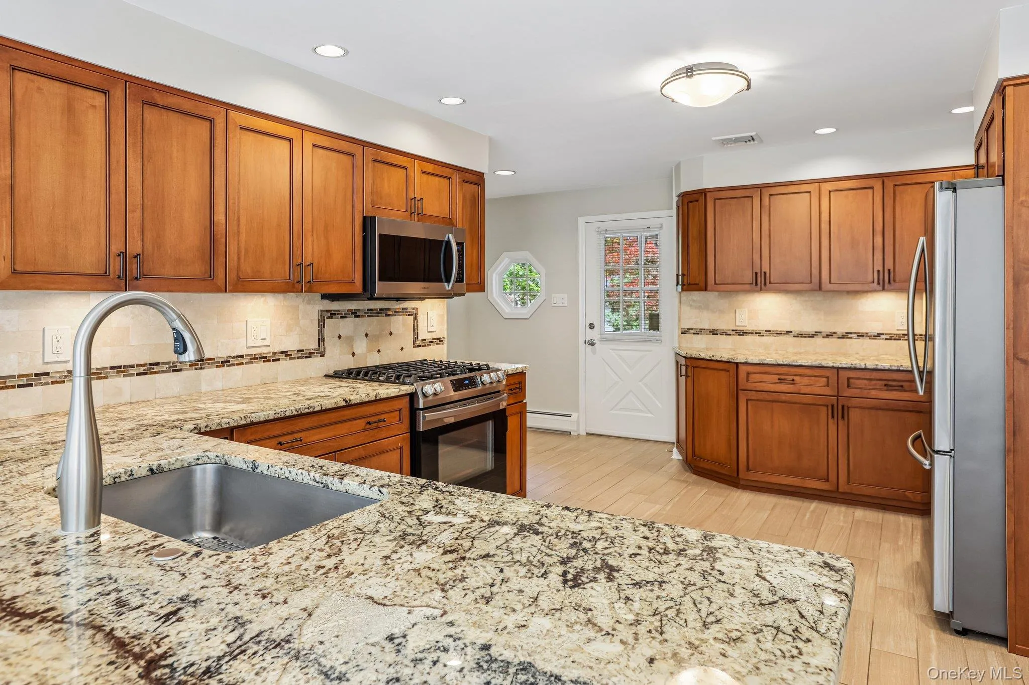 3 Deforest Avenue, Clarkstown, NY, 4 Bedrooms Bedrooms, 10 Rooms Rooms,2 BathroomsBathrooms,Residential,For Rent,Deforest,0,KEY1012310 3 Deforest Avenue, Clarkstown, NY, 4 Bedrooms Bedrooms, 10 Rooms Rooms,2 BathroomsBathrooms,Residential,For Rent,Deforest,0,KEY1012310