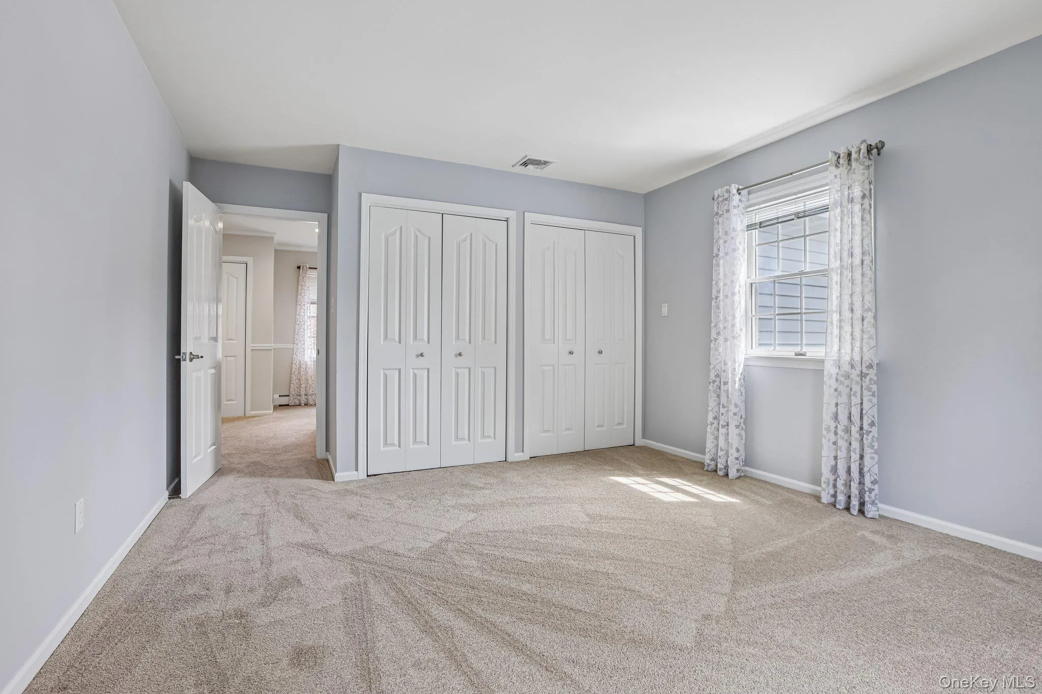 3 Deforest Avenue, Clarkstown, NY, 4 Bedrooms Bedrooms, 10 Rooms Rooms,2 BathroomsBathrooms,Residential,For Rent,Deforest,0,KEY1012310 3 Deforest Avenue, Clarkstown, NY, 4 Bedrooms Bedrooms, 10 Rooms Rooms,2 BathroomsBathrooms,Residential,For Rent,Deforest,0,KEY1012310