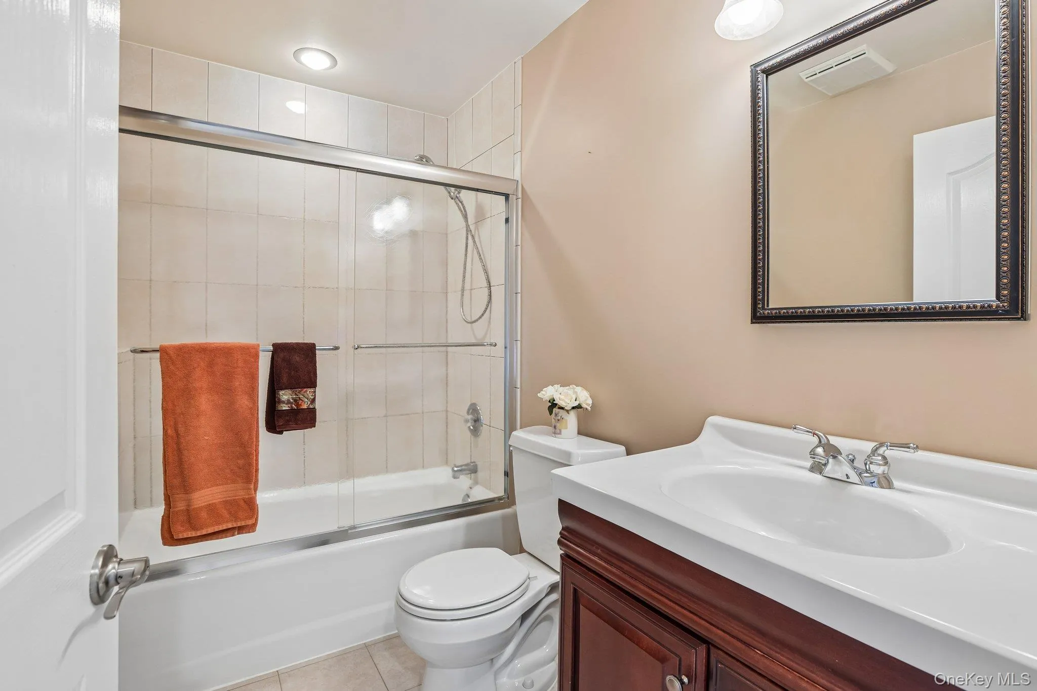 Main upper bath Main upper bath