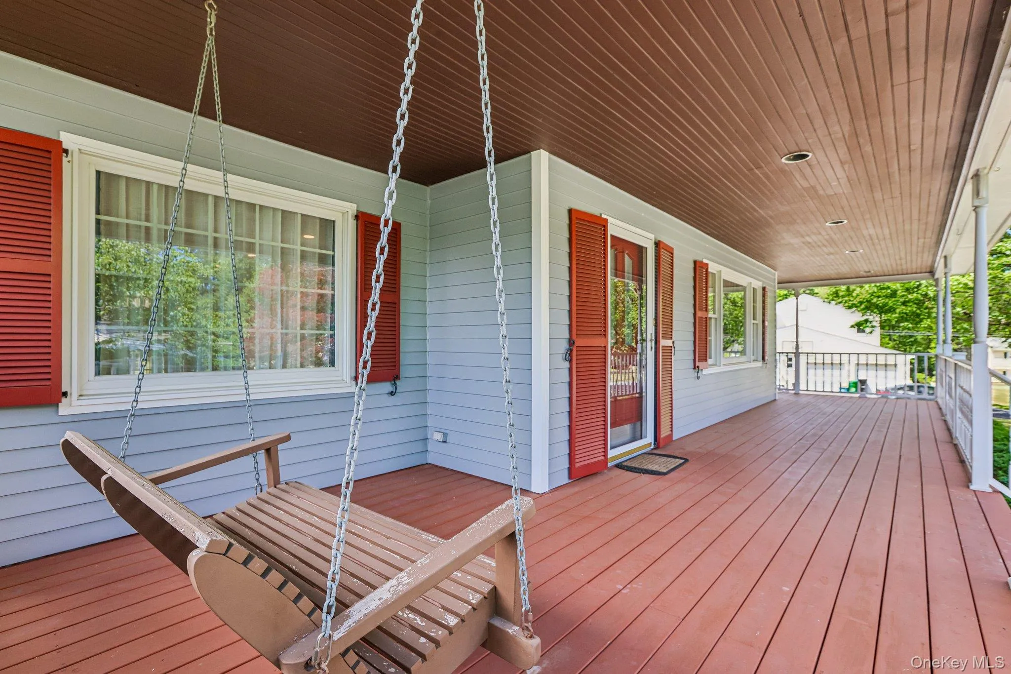 Charming porch swing Charming porch swing