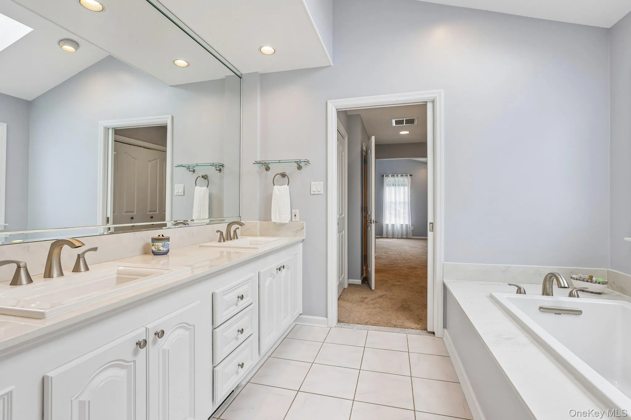 3 Deforest Avenue, Clarkstown, NY, 4 Bedrooms Bedrooms, 10 Rooms Rooms,2 BathroomsBathrooms,Residential,For Rent,Deforest,0,KEY1012310 3 Deforest Avenue, Clarkstown, NY, 4 Bedrooms Bedrooms, 10 Rooms Rooms,2 BathroomsBathrooms,Residential,For Rent,Deforest,0,KEY1012310