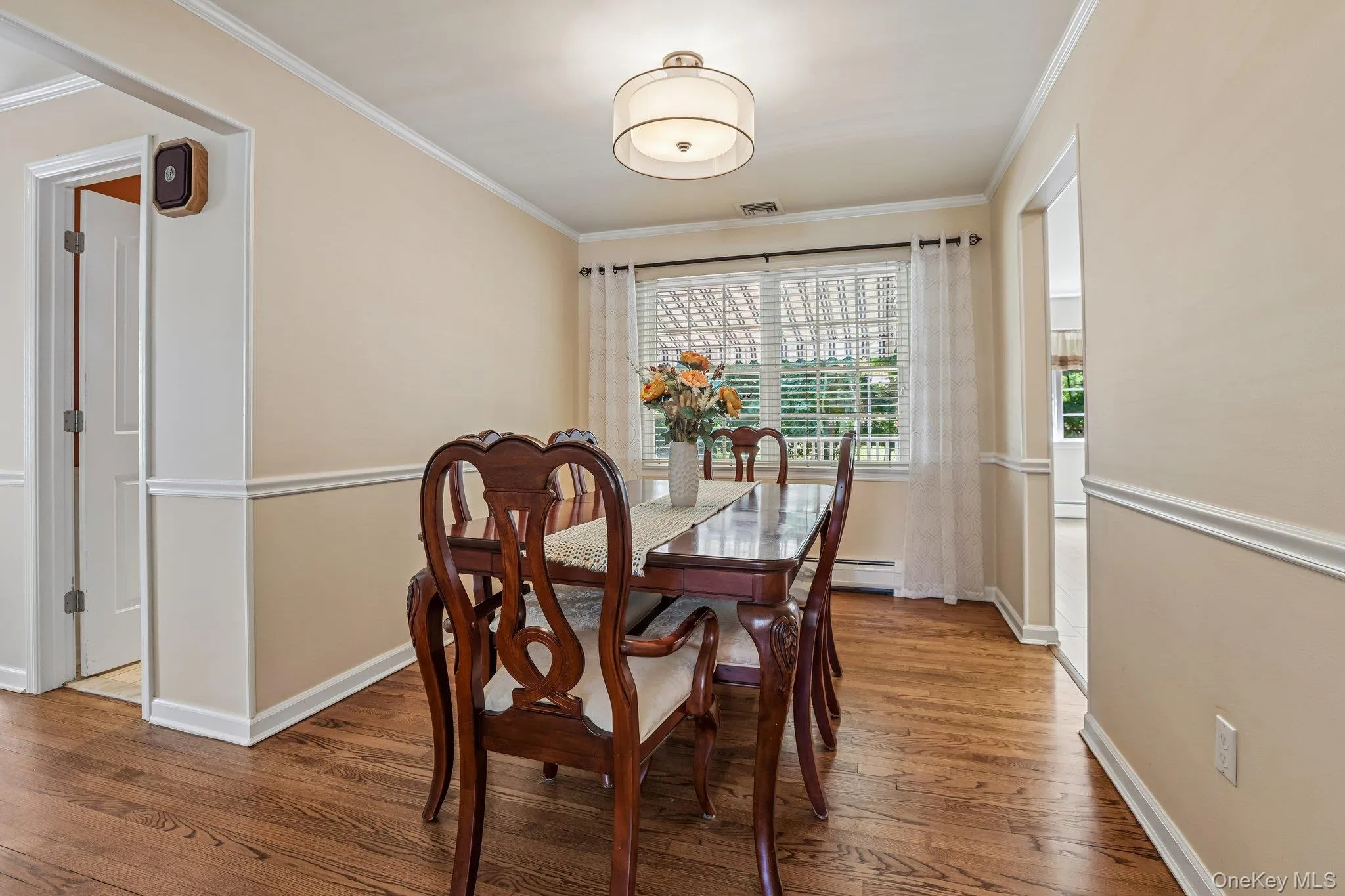 3 Deforest Avenue, Clarkstown, NY, 4 Bedrooms Bedrooms, 10 Rooms Rooms,2 BathroomsBathrooms,Residential,For Rent,Deforest,0,KEY1012310 3 Deforest Avenue, Clarkstown, NY, 4 Bedrooms Bedrooms, 10 Rooms Rooms,2 BathroomsBathrooms,Residential,For Rent,Deforest,0,KEY1012310