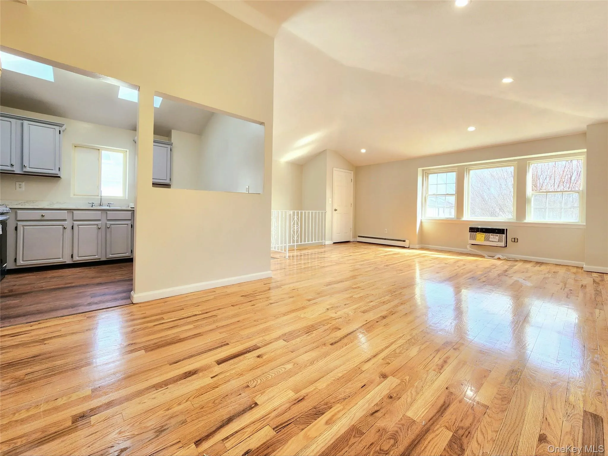 94-17 90th Avenue, New York, NY, 3 Bedrooms Bedrooms, 8 Rooms Rooms,2 BathroomsBathrooms,Residential Lease,For Rent,90th,0,1012317 94-17 90th Avenue, New York, NY, 3 Bedrooms Bedrooms, 8 Rooms Rooms,2 BathroomsBathrooms,Residential Lease,For Rent,90th,0,1012317