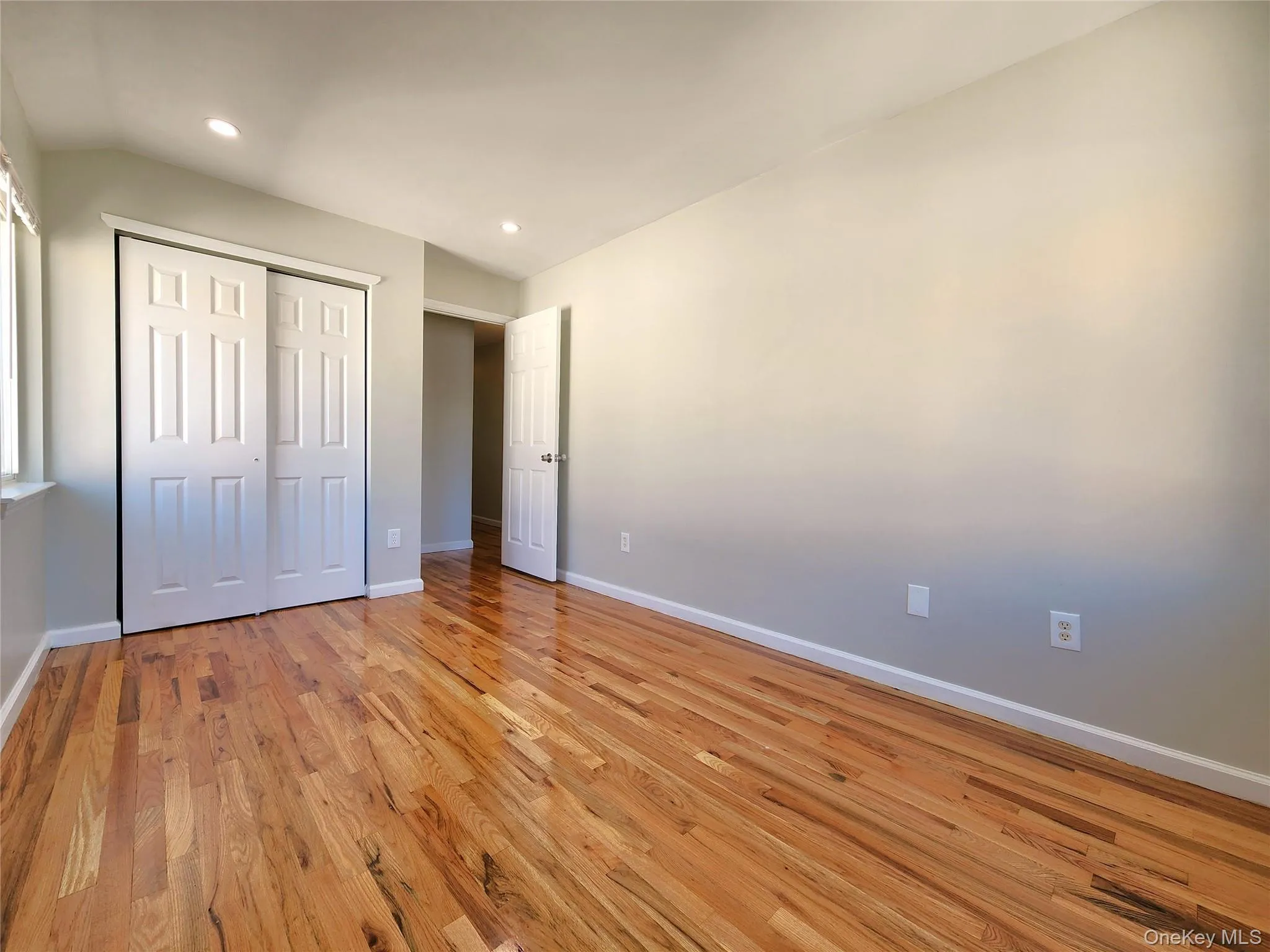 2nd Bedroom 2nd Bedroom