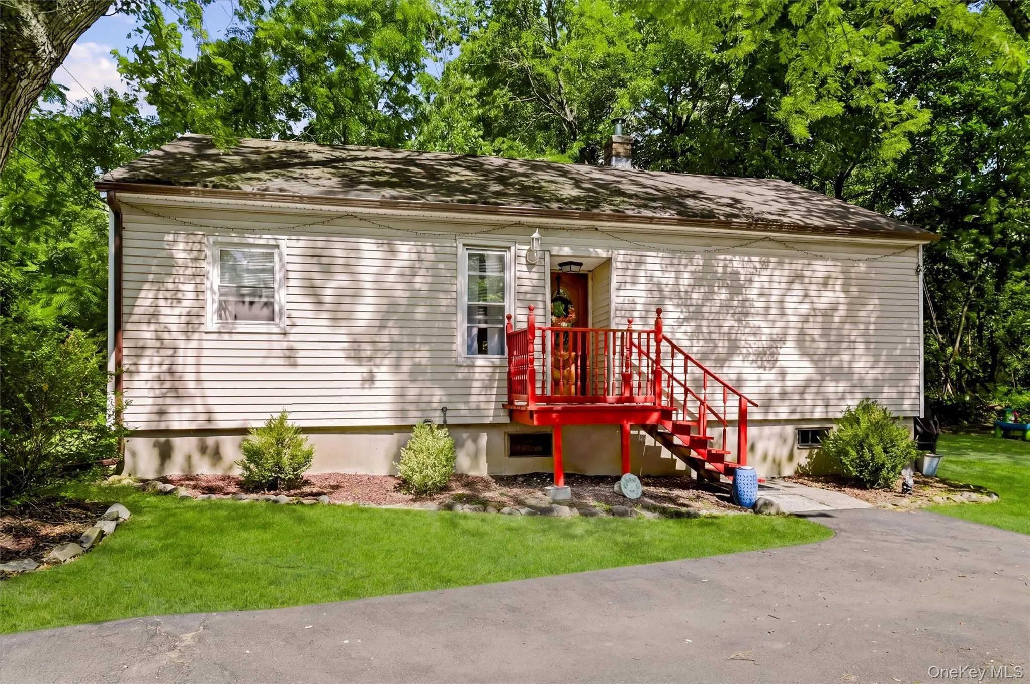 19 Hulse Avenue, Wallkill, NY, 2 Bedrooms Bedrooms, 6 Rooms Rooms,1 BathroomBathrooms,Residential,For Rent,Hulse,0,1012319 19 Hulse Avenue, Wallkill, NY, 2 Bedrooms Bedrooms, 6 Rooms Rooms,1 BathroomBathrooms,Residential,For Rent,Hulse,0,1012319