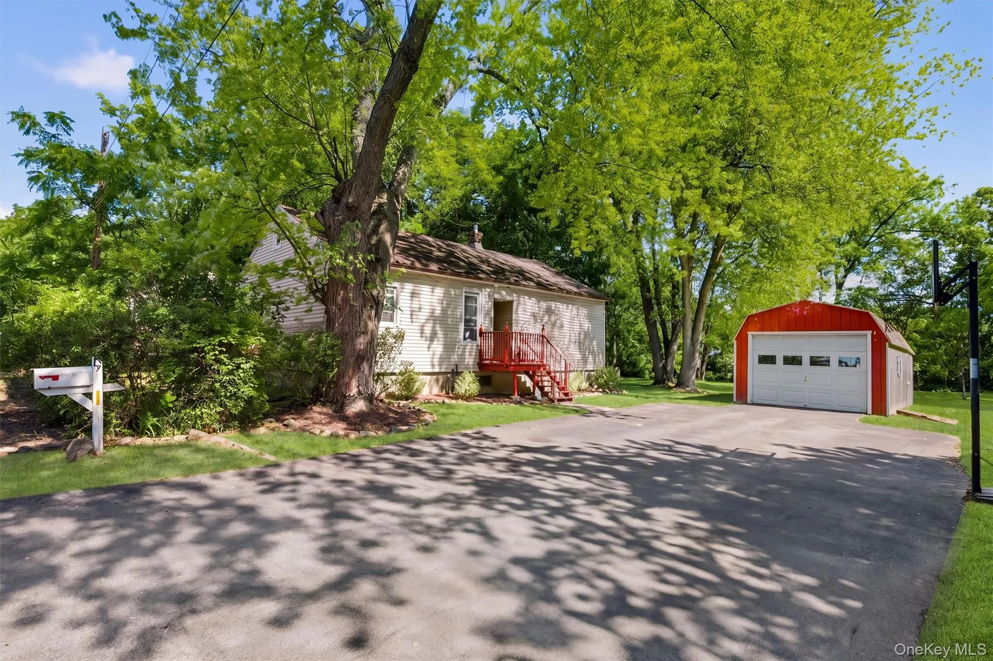 19 Hulse Avenue, Wallkill, NY, 2 Bedrooms Bedrooms, 6 Rooms Rooms,1 BathroomBathrooms,Residential,For Rent,Hulse,0,1012319 19 Hulse Avenue, Wallkill, NY, 2 Bedrooms Bedrooms, 6 Rooms Rooms,1 BathroomBathrooms,Residential,For Rent,Hulse,0,1012319