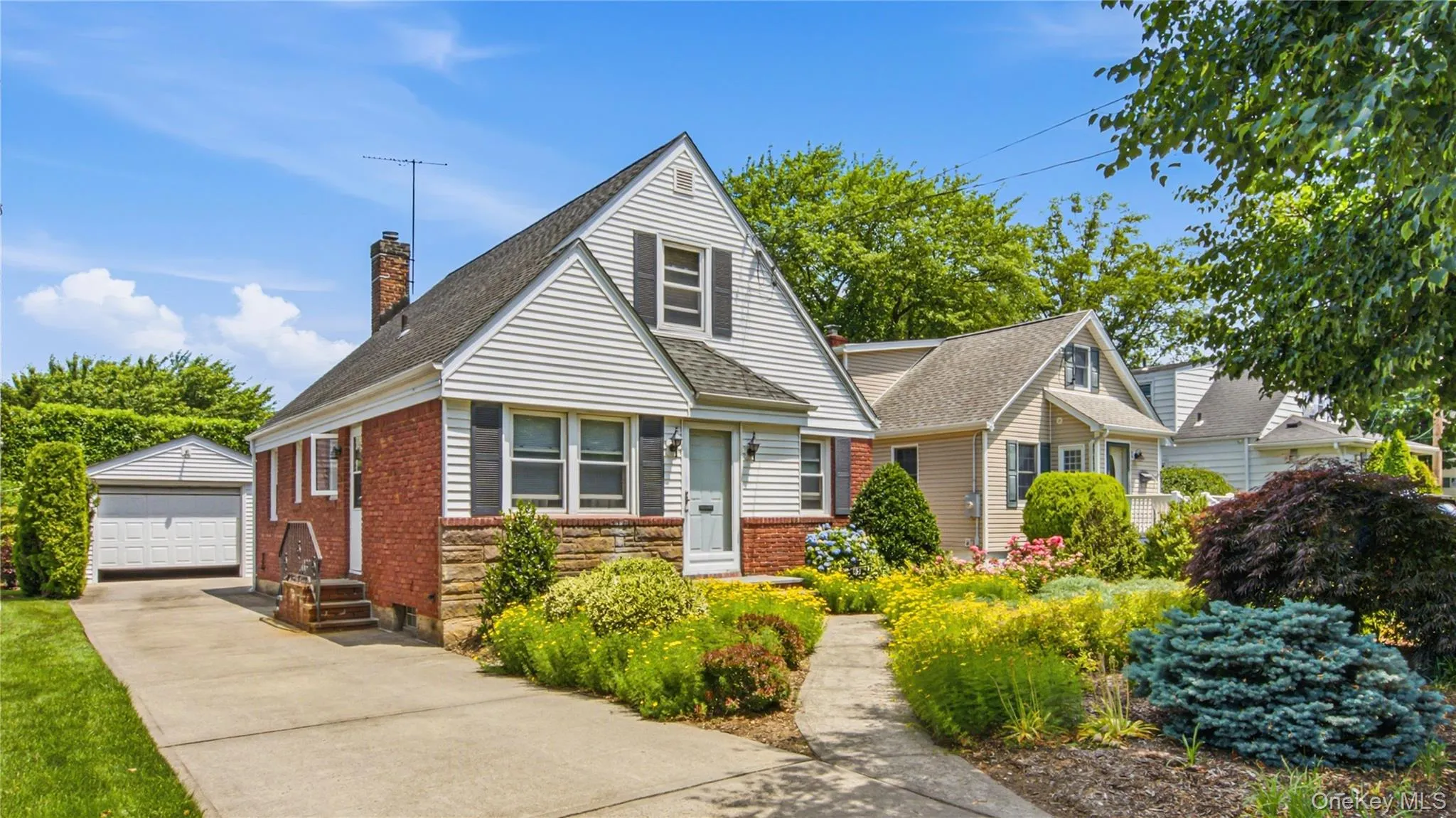 65 Stewart Avenue, Hempstead, NY, 4 Bedrooms Bedrooms, 7 Rooms Rooms,1 BathroomBathrooms,Residential,For Rent,Stewart,0,1012321 65 Stewart Avenue, Hempstead, NY, 4 Bedrooms Bedrooms, 7 Rooms Rooms,1 BathroomBathrooms,Residential,For Rent,Stewart,0,1012321