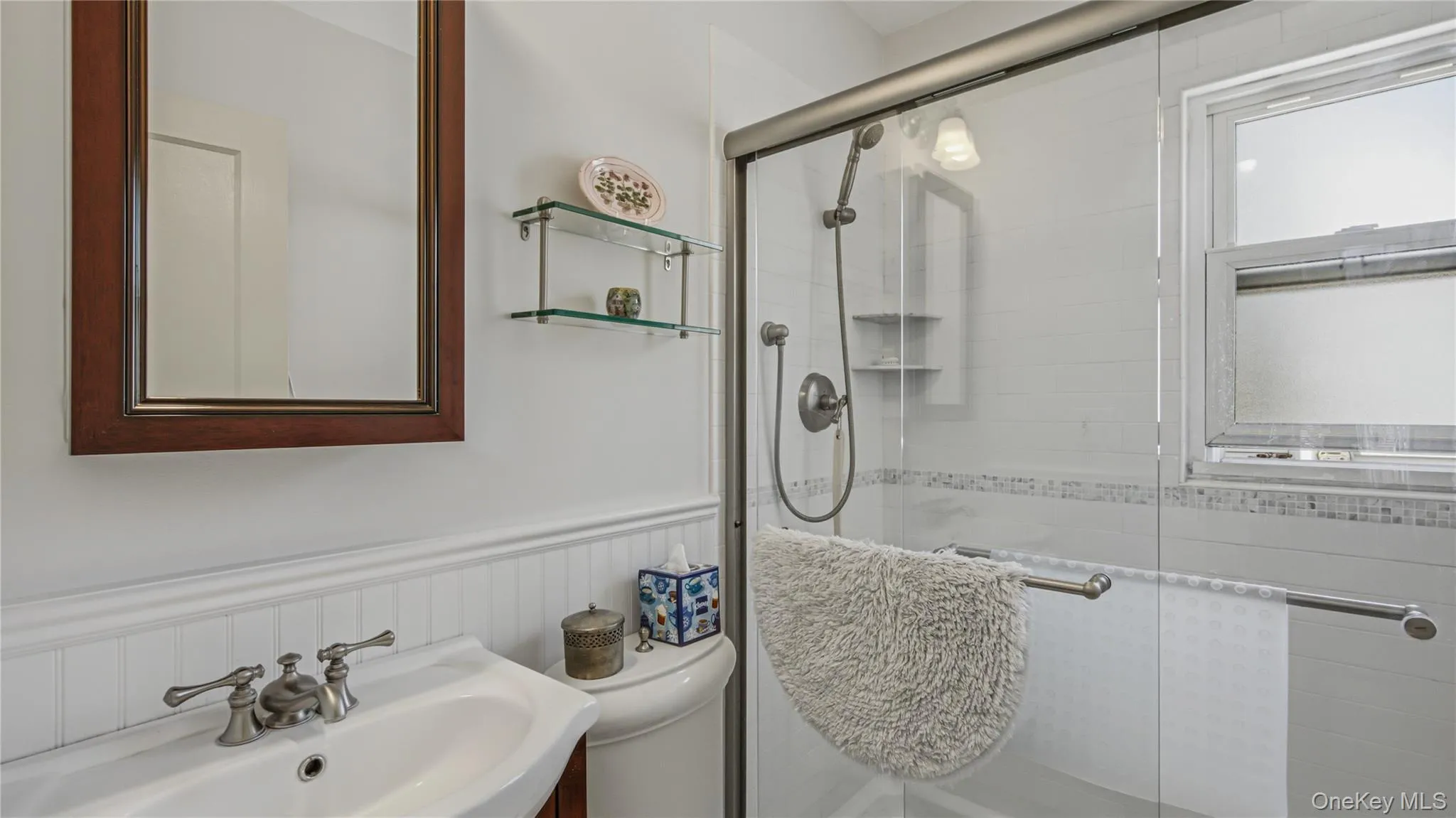 65 Stewart Avenue, Hempstead, NY, 4 Bedrooms Bedrooms, 7 Rooms Rooms,1 BathroomBathrooms,Residential,For Rent,Stewart,0,1012321 65 Stewart Avenue, Hempstead, NY, 4 Bedrooms Bedrooms, 7 Rooms Rooms,1 BathroomBathrooms,Residential,For Rent,Stewart,0,1012321