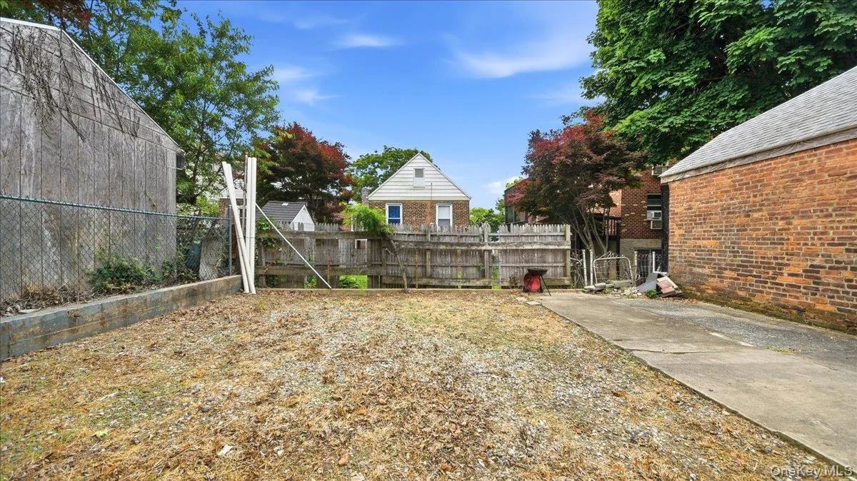 832 Calhoun Avenue, New York, NY, 4 Bedrooms Bedrooms, 6 Rooms Rooms,1 BathroomBathrooms,Residential Lease,For Rent,Calhoun,0,1012325 832 Calhoun Avenue, New York, NY, 4 Bedrooms Bedrooms, 6 Rooms Rooms,1 BathroomBathrooms,Residential Lease,For Rent,Calhoun,0,1012325