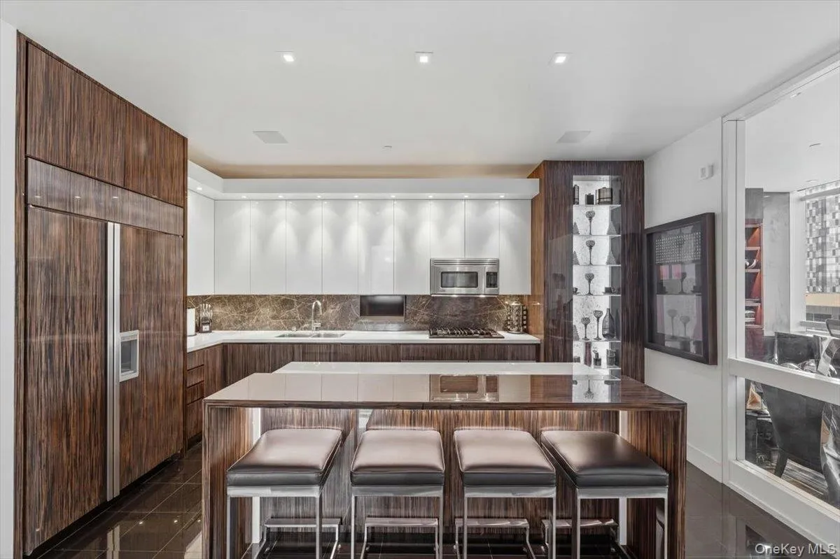 230 56th Street, New York, NY, 3 Bedrooms Bedrooms, 7 Rooms Rooms,3 BathroomsBathrooms,Residential,For Rent,56th,0,1012327 230 56th Street, New York, NY, 3 Bedrooms Bedrooms, 7 Rooms Rooms,3 BathroomsBathrooms,Residential,For Rent,56th,0,1012327