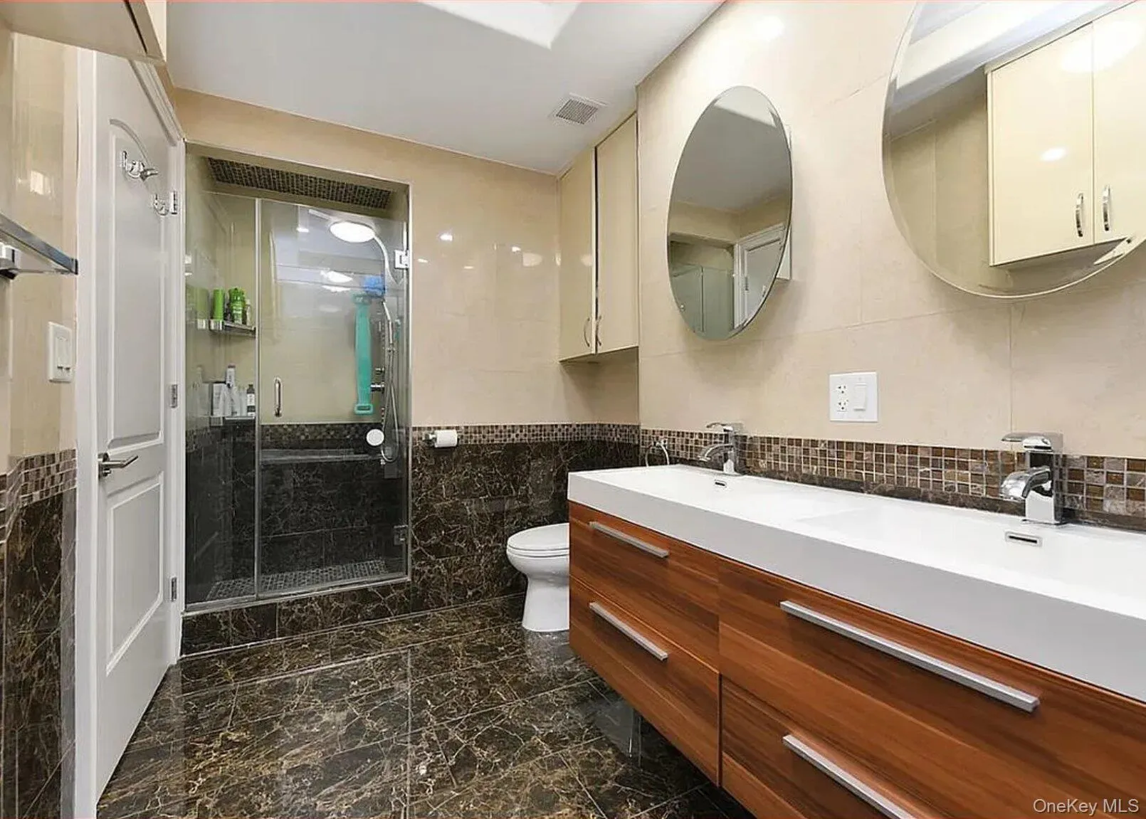63-36 99th Street, New York, NY, 2 Bedrooms Bedrooms, 3 Rooms Rooms,2 BathroomsBathrooms,Residential Lease,For Rent,99th,0,1012329 63-36 99th Street, New York, NY, 2 Bedrooms Bedrooms, 3 Rooms Rooms,2 BathroomsBathrooms,Residential Lease,For Rent,99th,0,1012329