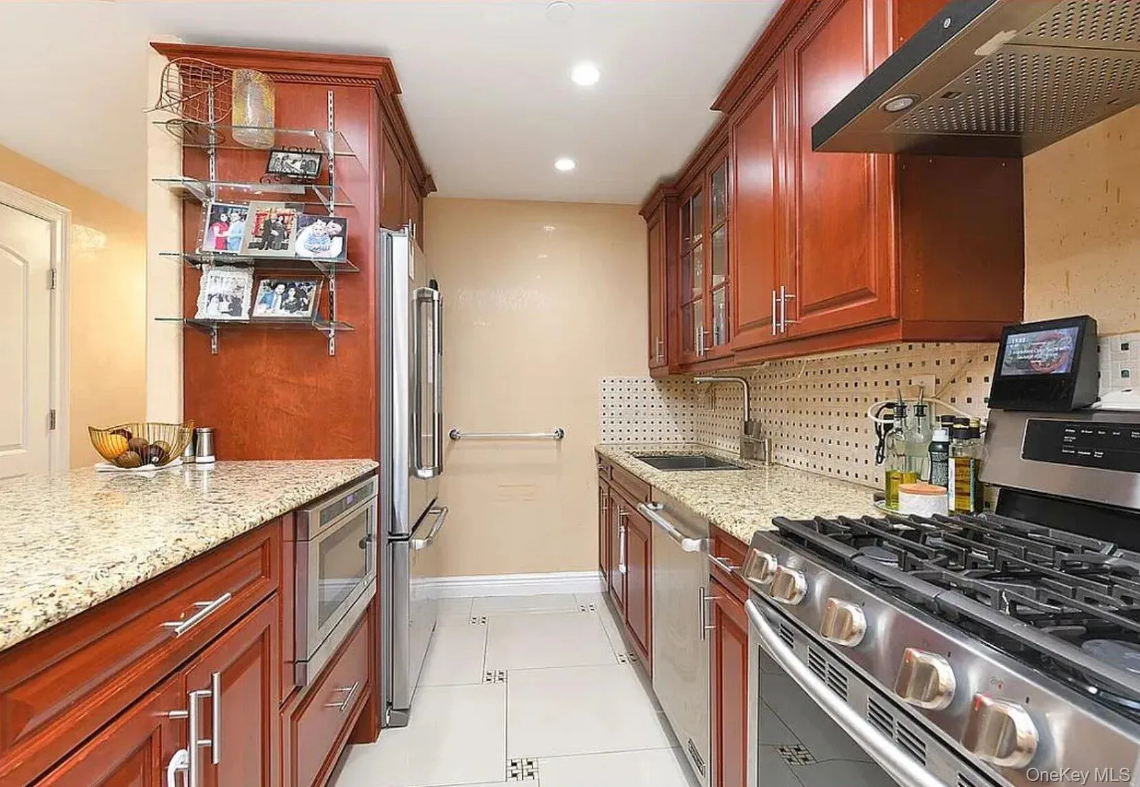 63-36 99th Street, New York, NY, 2 Bedrooms Bedrooms, 3 Rooms Rooms,2 BathroomsBathrooms,Residential Lease,For Rent,99th,0,1012329 63-36 99th Street, New York, NY, 2 Bedrooms Bedrooms, 3 Rooms Rooms,2 BathroomsBathrooms,Residential Lease,For Rent,99th,0,1012329