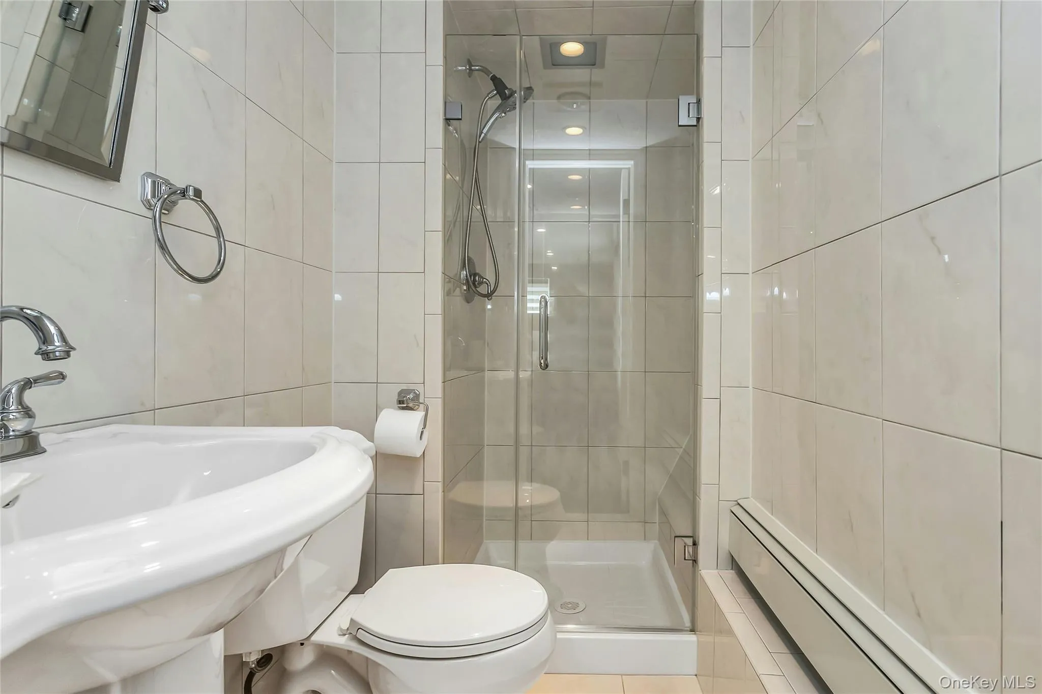 15 Lois Lane, Oyster Bay, NY, 3 Bedrooms Bedrooms, 7 Rooms Rooms,2 BathroomsBathrooms,Residential,For Rent,Lois,0,KEY1012336 15 Lois Lane, Oyster Bay, NY, 3 Bedrooms Bedrooms, 7 Rooms Rooms,2 BathroomsBathrooms,Residential,For Rent,Lois,0,KEY1012336