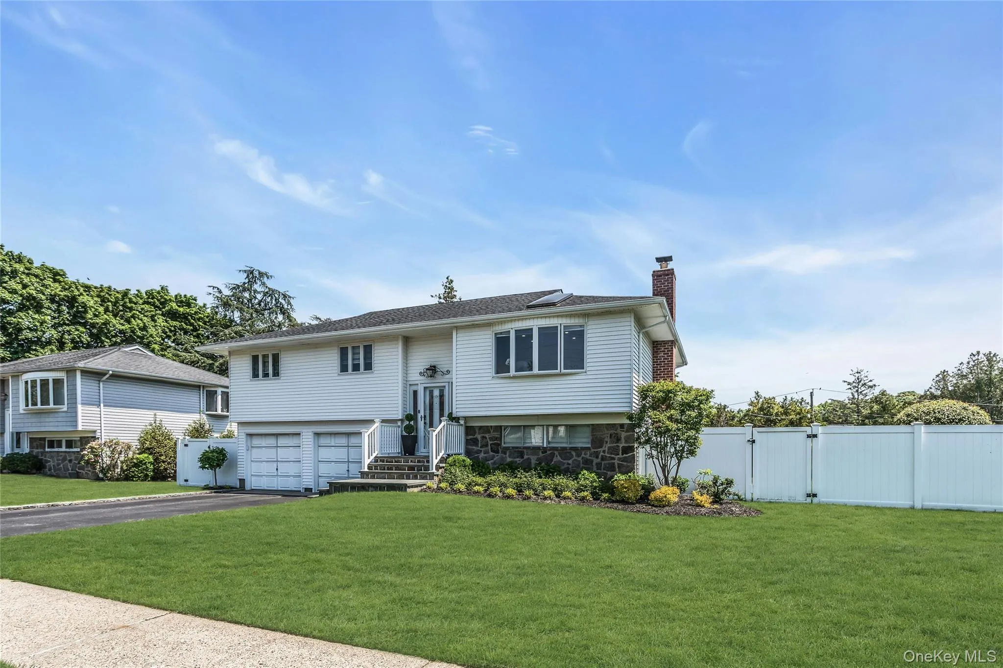 15 Lois Lane, Oyster Bay, NY, 3 Bedrooms Bedrooms, 7 Rooms Rooms,2 BathroomsBathrooms,Residential,For Rent,Lois,0,KEY1012336 15 Lois Lane, Oyster Bay, NY, 3 Bedrooms Bedrooms, 7 Rooms Rooms,2 BathroomsBathrooms,Residential,For Rent,Lois,0,KEY1012336