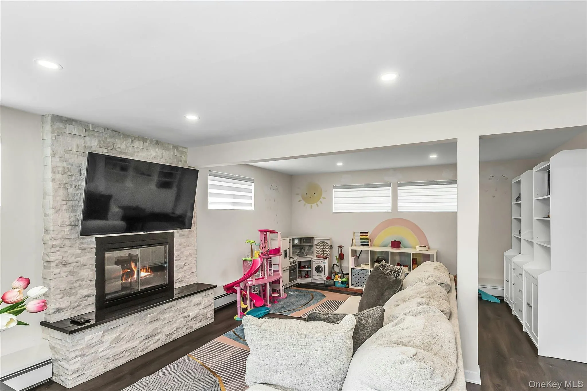 15 Lois Lane, Oyster Bay, NY, 3 Bedrooms Bedrooms, 7 Rooms Rooms,2 BathroomsBathrooms,Residential,For Rent,Lois,0,KEY1012336 15 Lois Lane, Oyster Bay, NY, 3 Bedrooms Bedrooms, 7 Rooms Rooms,2 BathroomsBathrooms,Residential,For Rent,Lois,0,KEY1012336
