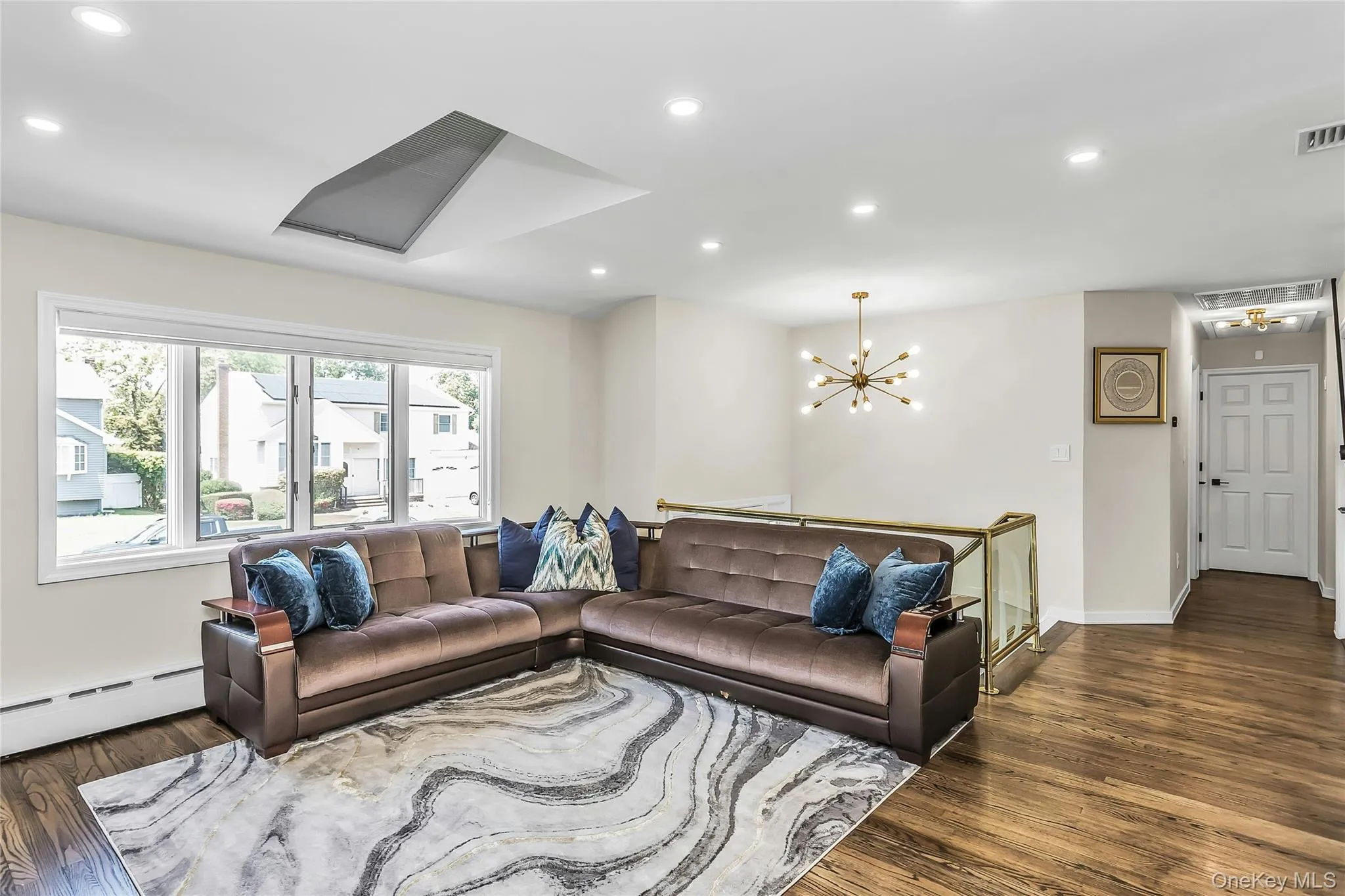 15 Lois Lane, Oyster Bay, NY, 3 Bedrooms Bedrooms, 7 Rooms Rooms,2 BathroomsBathrooms,Residential,For Rent,Lois,0,KEY1012336 15 Lois Lane, Oyster Bay, NY, 3 Bedrooms Bedrooms, 7 Rooms Rooms,2 BathroomsBathrooms,Residential,For Rent,Lois,0,KEY1012336