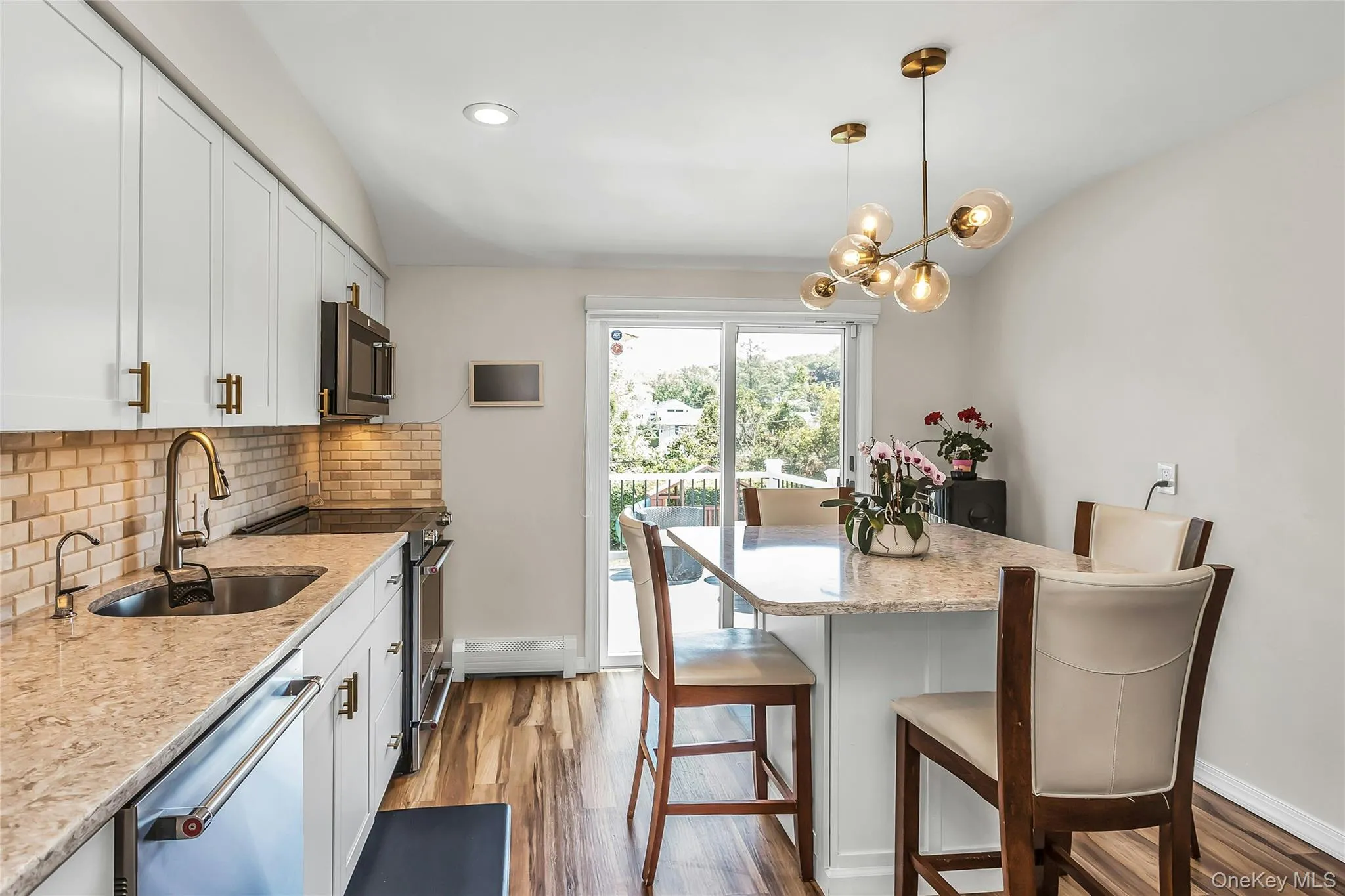 15 Lois Lane, Oyster Bay, NY, 3 Bedrooms Bedrooms, 7 Rooms Rooms,2 BathroomsBathrooms,Residential,For Rent,Lois,0,KEY1012336 15 Lois Lane, Oyster Bay, NY, 3 Bedrooms Bedrooms, 7 Rooms Rooms,2 BathroomsBathrooms,Residential,For Rent,Lois,0,KEY1012336