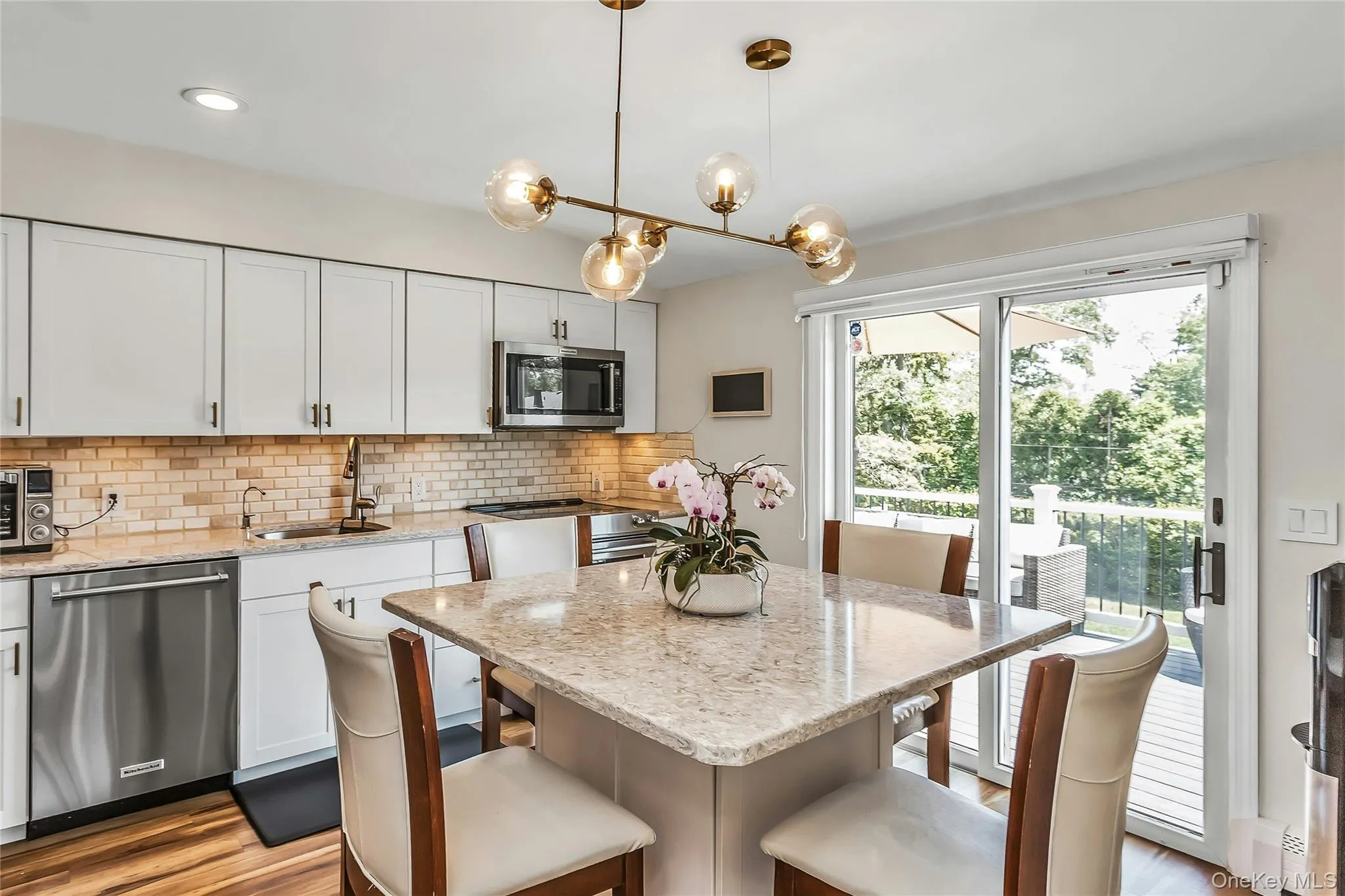 15 Lois Lane, Oyster Bay, NY, 3 Bedrooms Bedrooms, 7 Rooms Rooms,2 BathroomsBathrooms,Residential,For Rent,Lois,0,KEY1012336 15 Lois Lane, Oyster Bay, NY, 3 Bedrooms Bedrooms, 7 Rooms Rooms,2 BathroomsBathrooms,Residential,For Rent,Lois,0,KEY1012336