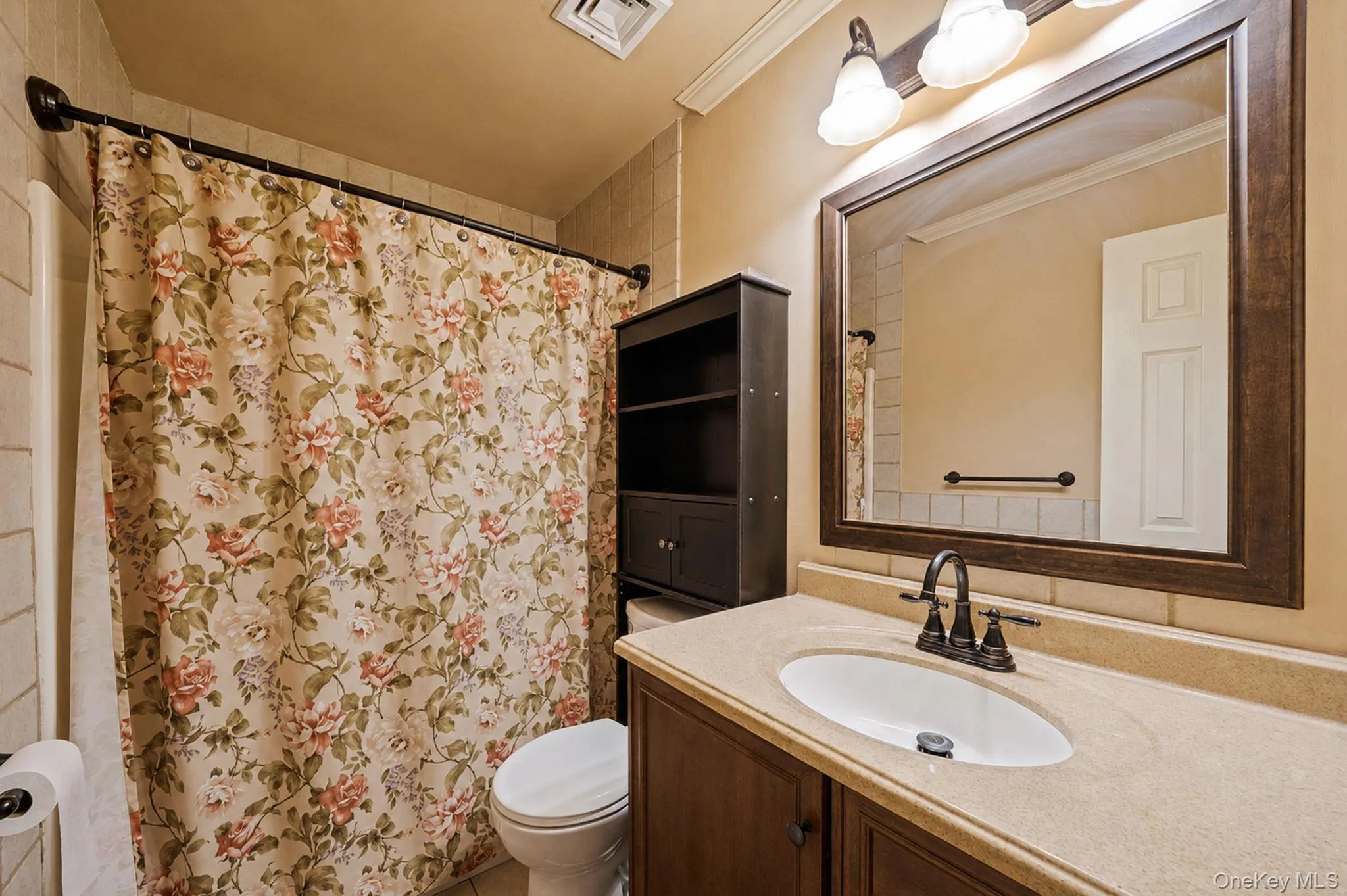 1010 Sipp Avenue, Brookhaven, NY, 6 Bedrooms Bedrooms, 13 Rooms Rooms,3 BathroomsBathrooms,Residential,For Rent,Sipp,0,1012337 1010 Sipp Avenue, Brookhaven, NY, 6 Bedrooms Bedrooms, 13 Rooms Rooms,3 BathroomsBathrooms,Residential,For Rent,Sipp,0,1012337