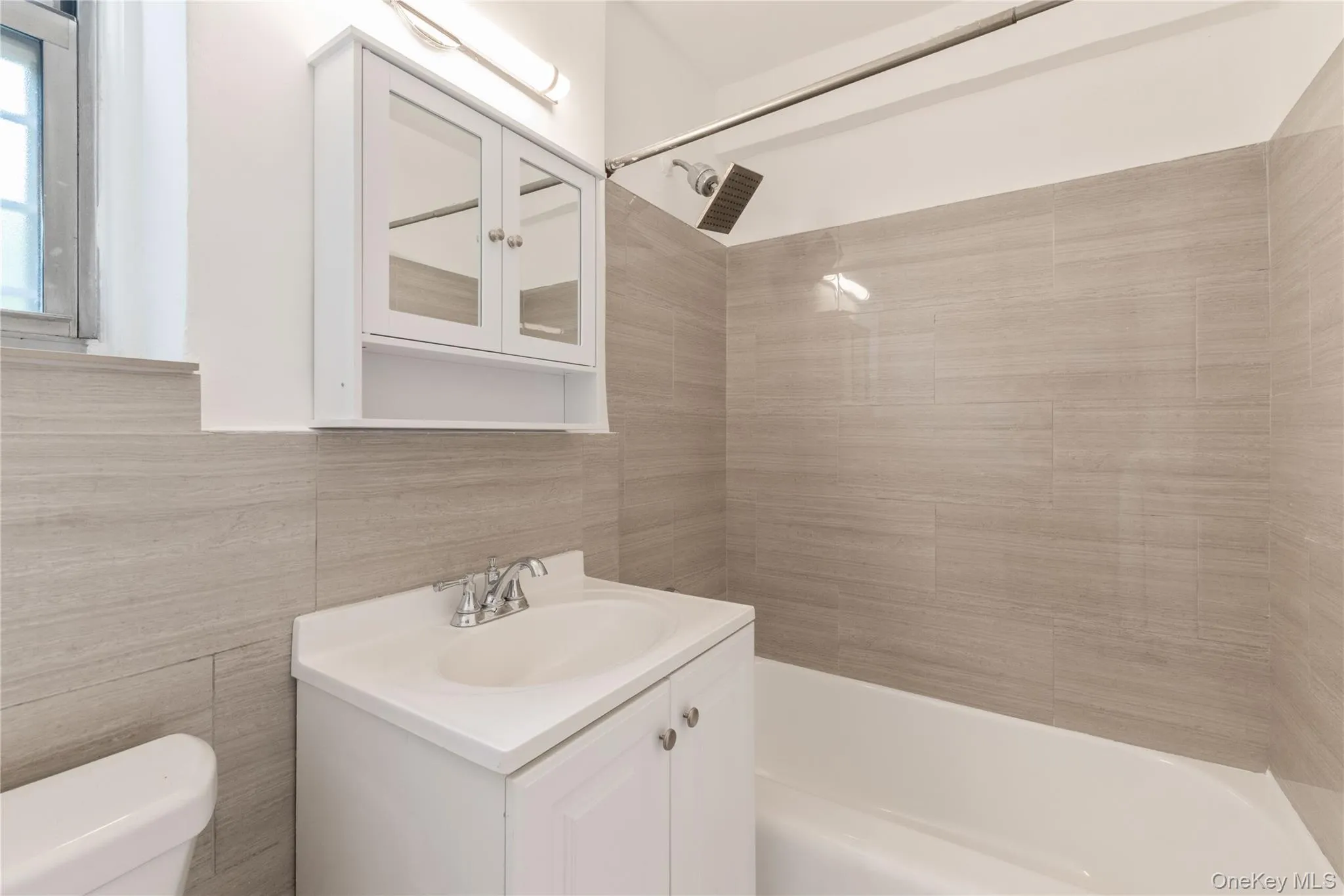 5610 Netherland Avenue, New York, NY, 2 Bedrooms Bedrooms, 4 Rooms Rooms,1 BathroomBathrooms,Residential,For Rent,Netherland,0,KEY1012345 5610 Netherland Avenue, New York, NY, 2 Bedrooms Bedrooms, 4 Rooms Rooms,1 BathroomBathrooms,Residential,For Rent,Netherland,0,KEY1012345