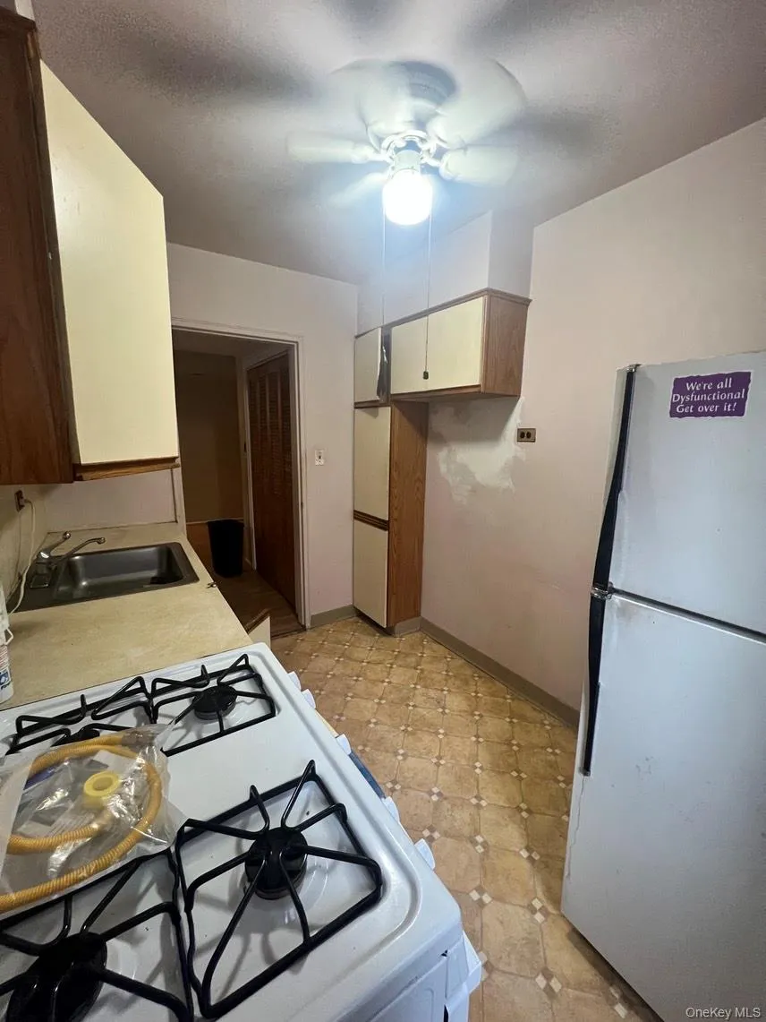 8719 204th Street, New York, NY, 1 Bedroom Bedrooms, 3 Rooms Rooms,1 BathroomBathrooms,Residential,For Rent,204th,0,1012349 8719 204th Street, New York, NY, 1 Bedroom Bedrooms, 3 Rooms Rooms,1 BathroomBathrooms,Residential,For Rent,204th,0,1012349