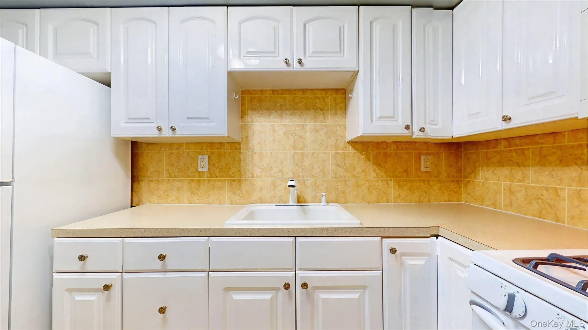 5745 74th Street, New York, NY, 1 Bedroom Bedrooms, 4 Rooms Rooms,1 BathroomBathrooms,Residential,For Rent,74th,0,1012350 5745 74th Street, New York, NY, 1 Bedroom Bedrooms, 4 Rooms Rooms,1 BathroomBathrooms,Residential,For Rent,74th,0,1012350