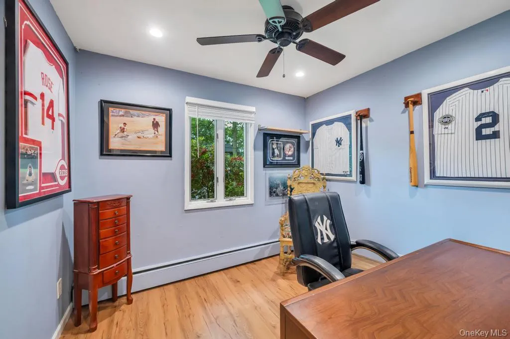 1 Pioneer Boulevard, Huntington, NY, 3 Bedrooms Bedrooms, 6 Rooms Rooms,1 BathroomBathrooms,Residential,For Rent,Pioneer,0,1012353 1 Pioneer Boulevard, Huntington, NY, 3 Bedrooms Bedrooms, 6 Rooms Rooms,1 BathroomBathrooms,Residential,For Rent,Pioneer,0,1012353