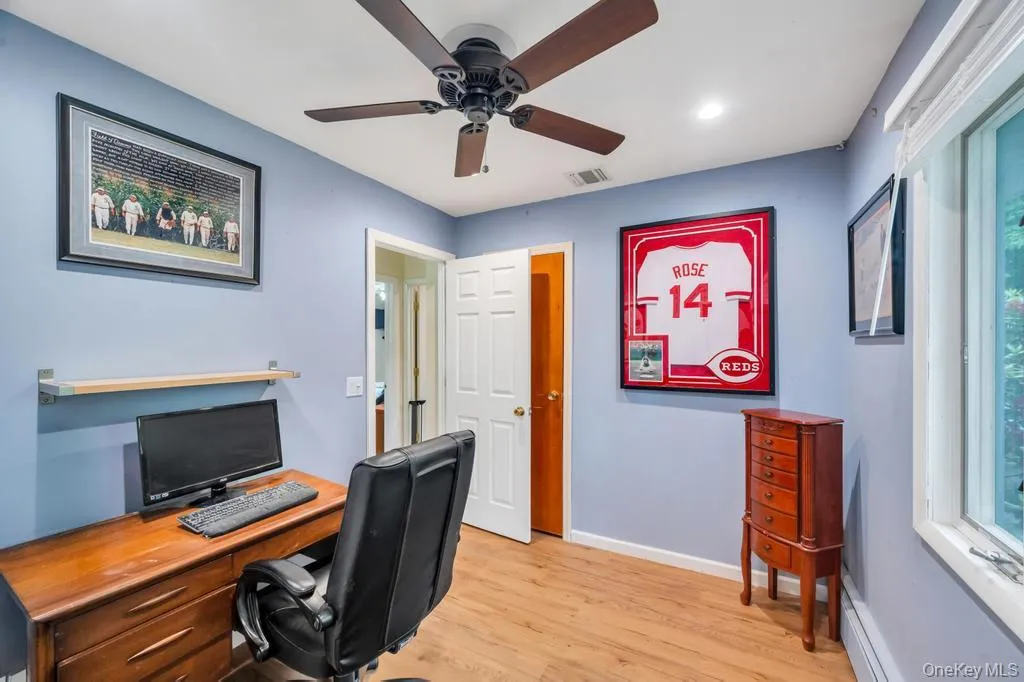 1 Pioneer Boulevard, Huntington, NY, 3 Bedrooms Bedrooms, 6 Rooms Rooms,1 BathroomBathrooms,Residential,For Rent,Pioneer,0,1012353 1 Pioneer Boulevard, Huntington, NY, 3 Bedrooms Bedrooms, 6 Rooms Rooms,1 BathroomBathrooms,Residential,For Rent,Pioneer,0,1012353