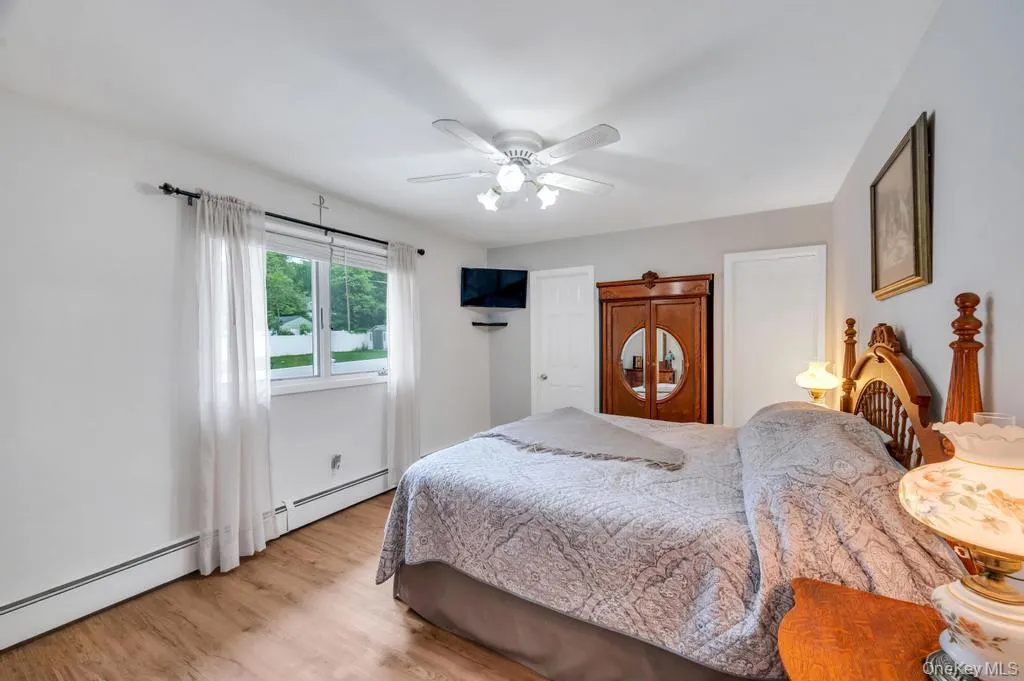 1 Pioneer Boulevard, Huntington, NY, 3 Bedrooms Bedrooms, 6 Rooms Rooms,1 BathroomBathrooms,Residential,For Rent,Pioneer,0,1012353 1 Pioneer Boulevard, Huntington, NY, 3 Bedrooms Bedrooms, 6 Rooms Rooms,1 BathroomBathrooms,Residential,For Rent,Pioneer,0,1012353