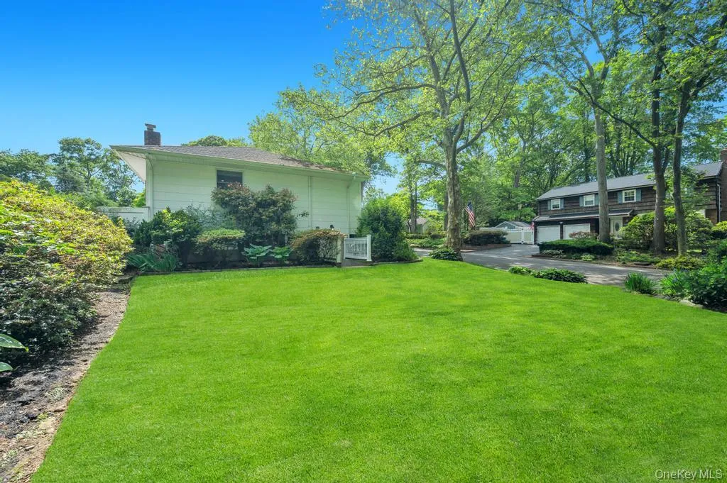 1 Pioneer Boulevard, Huntington, NY, 3 Bedrooms Bedrooms, 6 Rooms Rooms,1 BathroomBathrooms,Residential,For Rent,Pioneer,0,1012353 1 Pioneer Boulevard, Huntington, NY, 3 Bedrooms Bedrooms, 6 Rooms Rooms,1 BathroomBathrooms,Residential,For Rent,Pioneer,0,1012353