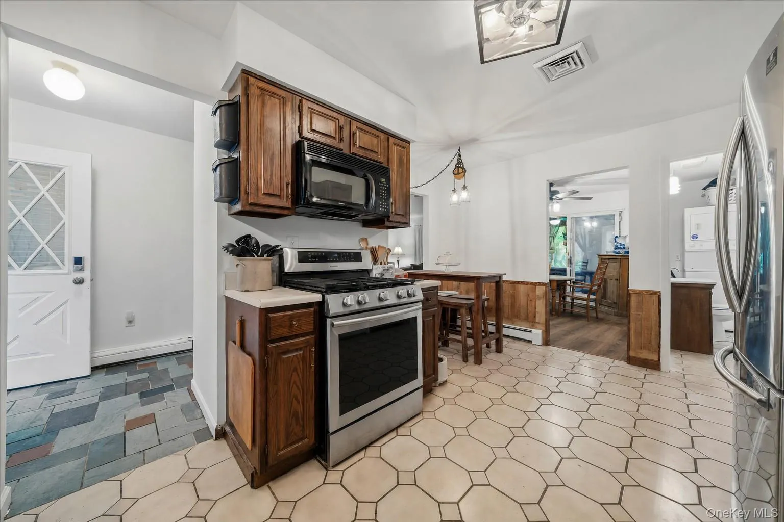 182 Redder Road, Shawangunk, NY, 3 Bedrooms Bedrooms, 8 Rooms Rooms,1 BathroomBathrooms,Residential,For Rent,Redder,0,1012358 182 Redder Road, Shawangunk, NY, 3 Bedrooms Bedrooms, 8 Rooms Rooms,1 BathroomBathrooms,Residential,For Rent,Redder,0,1012358