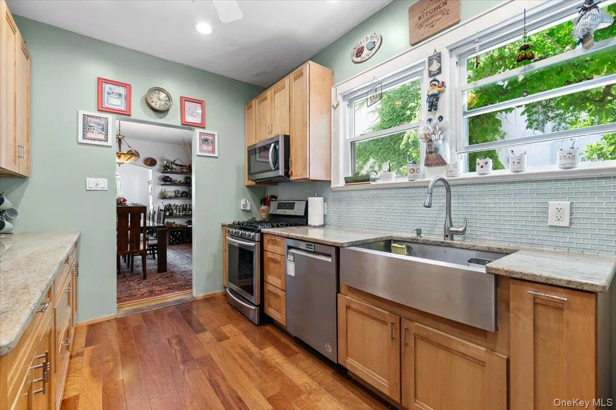 323 Walnut Street, Long Beach, NY, 5 Bedrooms Bedrooms, 13 Rooms Rooms,3 BathroomsBathrooms,Residential,For Rent,Walnut,0,1012359 323 Walnut Street, Long Beach, NY, 5 Bedrooms Bedrooms, 13 Rooms Rooms,3 BathroomsBathrooms,Residential,For Rent,Walnut,0,1012359
