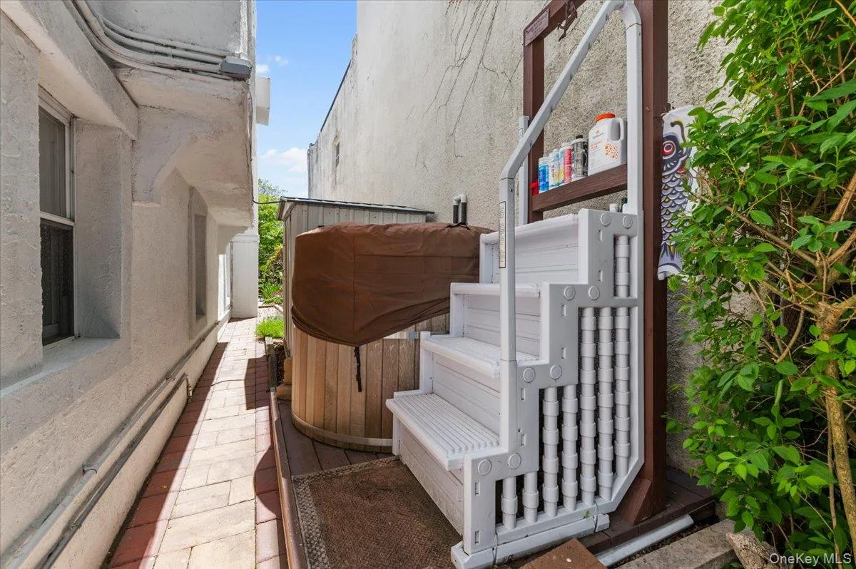 323 Walnut Street, Long Beach, NY, 5 Bedrooms Bedrooms, 13 Rooms Rooms,3 BathroomsBathrooms,Residential,For Rent,Walnut,0,1012359 323 Walnut Street, Long Beach, NY, 5 Bedrooms Bedrooms, 13 Rooms Rooms,3 BathroomsBathrooms,Residential,For Rent,Walnut,0,1012359