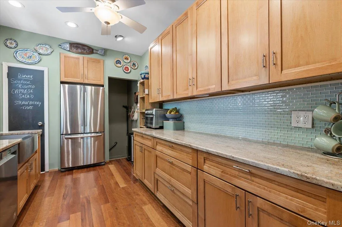 323 Walnut Street, Long Beach, NY, 5 Bedrooms Bedrooms, 13 Rooms Rooms,3 BathroomsBathrooms,Residential,For Rent,Walnut,0,1012359 323 Walnut Street, Long Beach, NY, 5 Bedrooms Bedrooms, 13 Rooms Rooms,3 BathroomsBathrooms,Residential,For Rent,Walnut,0,1012359