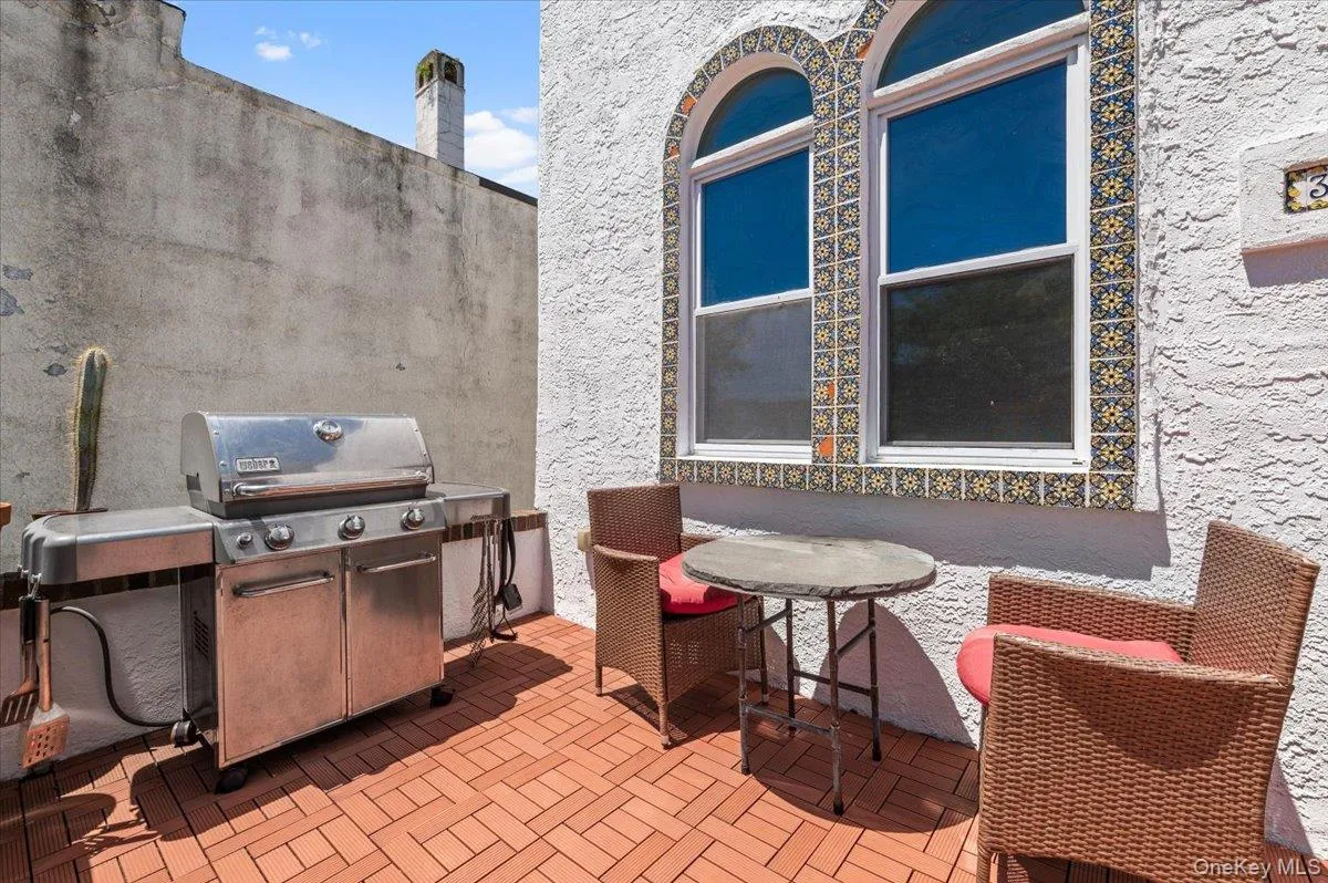 323 Walnut Street, Long Beach, NY, 5 Bedrooms Bedrooms, 13 Rooms Rooms,3 BathroomsBathrooms,Residential,For Rent,Walnut,0,1012359 323 Walnut Street, Long Beach, NY, 5 Bedrooms Bedrooms, 13 Rooms Rooms,3 BathroomsBathrooms,Residential,For Rent,Walnut,0,1012359
