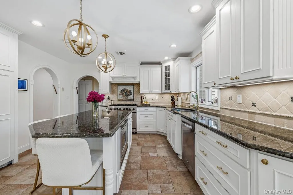 25 Ridge Road, Haverstraw, NY, 7 Bedrooms Bedrooms, 14 Rooms Rooms,4 BathroomsBathrooms,Residential,For Rent,Ridge,0,1012361 25 Ridge Road, Haverstraw, NY, 7 Bedrooms Bedrooms, 14 Rooms Rooms,4 BathroomsBathrooms,Residential,For Rent,Ridge,0,1012361