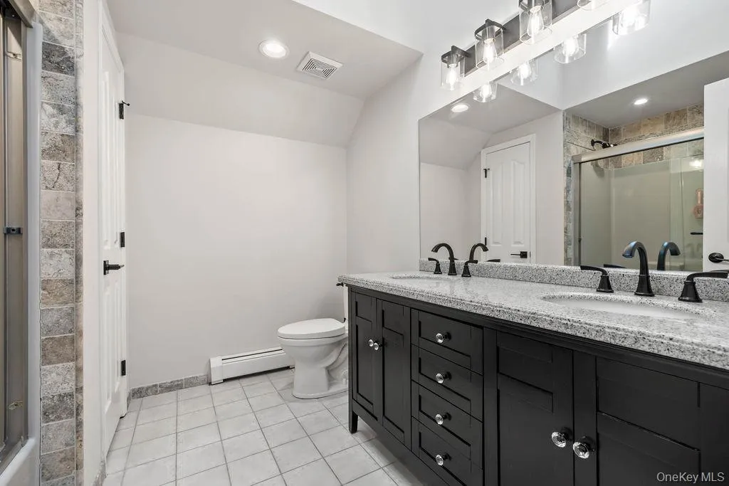 25 Ridge Road, Haverstraw, NY, 7 Bedrooms Bedrooms, 14 Rooms Rooms,4 BathroomsBathrooms,Residential,For Rent,Ridge,0,1012361 25 Ridge Road, Haverstraw, NY, 7 Bedrooms Bedrooms, 14 Rooms Rooms,4 BathroomsBathrooms,Residential,For Rent,Ridge,0,1012361