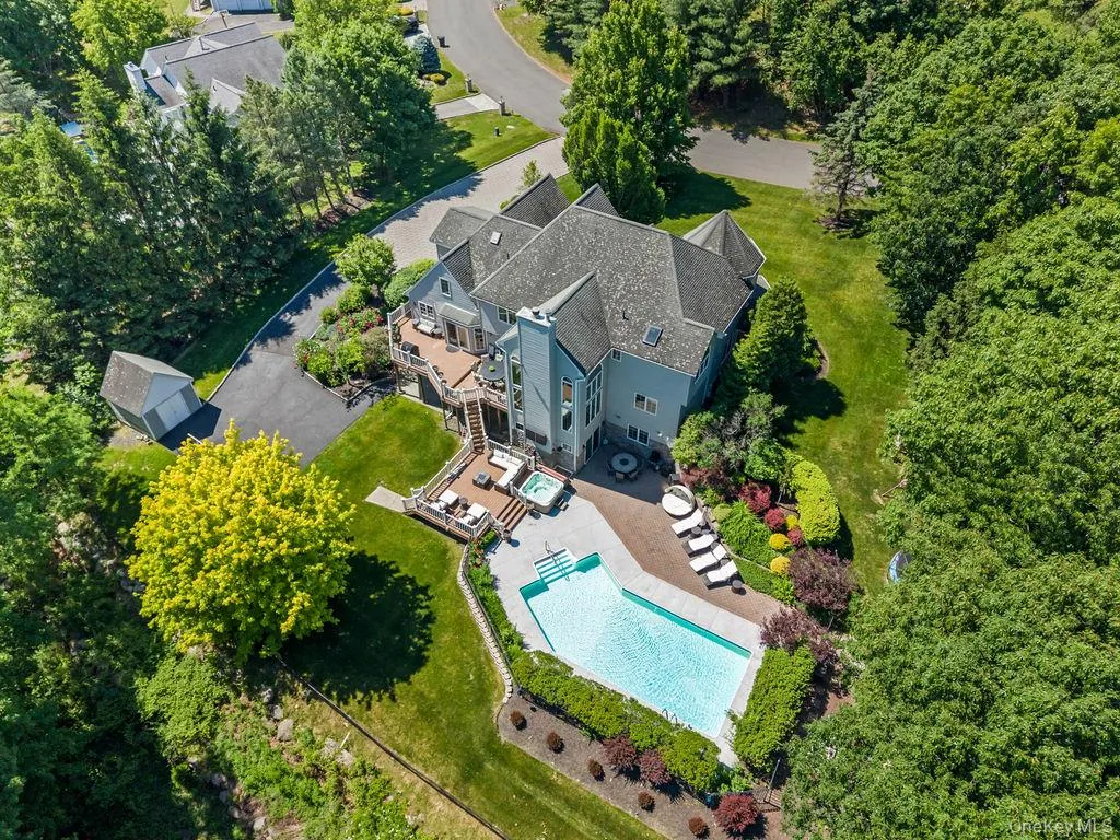 25 Ridge Road, Haverstraw, NY, 7 Bedrooms Bedrooms, 14 Rooms Rooms,4 BathroomsBathrooms,Residential,For Rent,Ridge,0,1012361 25 Ridge Road, Haverstraw, NY, 7 Bedrooms Bedrooms, 14 Rooms Rooms,4 BathroomsBathrooms,Residential,For Rent,Ridge,0,1012361