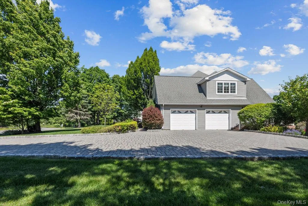 25 Ridge Road, Haverstraw, NY, 7 Bedrooms Bedrooms, 14 Rooms Rooms,4 BathroomsBathrooms,Residential,For Rent,Ridge,0,1012361 25 Ridge Road, Haverstraw, NY, 7 Bedrooms Bedrooms, 14 Rooms Rooms,4 BathroomsBathrooms,Residential,For Rent,Ridge,0,1012361