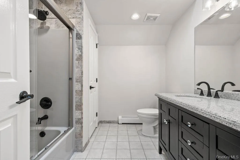 25 Ridge Road, Haverstraw, NY, 7 Bedrooms Bedrooms, 14 Rooms Rooms,4 BathroomsBathrooms,Residential,For Rent,Ridge,0,1012361 25 Ridge Road, Haverstraw, NY, 7 Bedrooms Bedrooms, 14 Rooms Rooms,4 BathroomsBathrooms,Residential,For Rent,Ridge,0,1012361