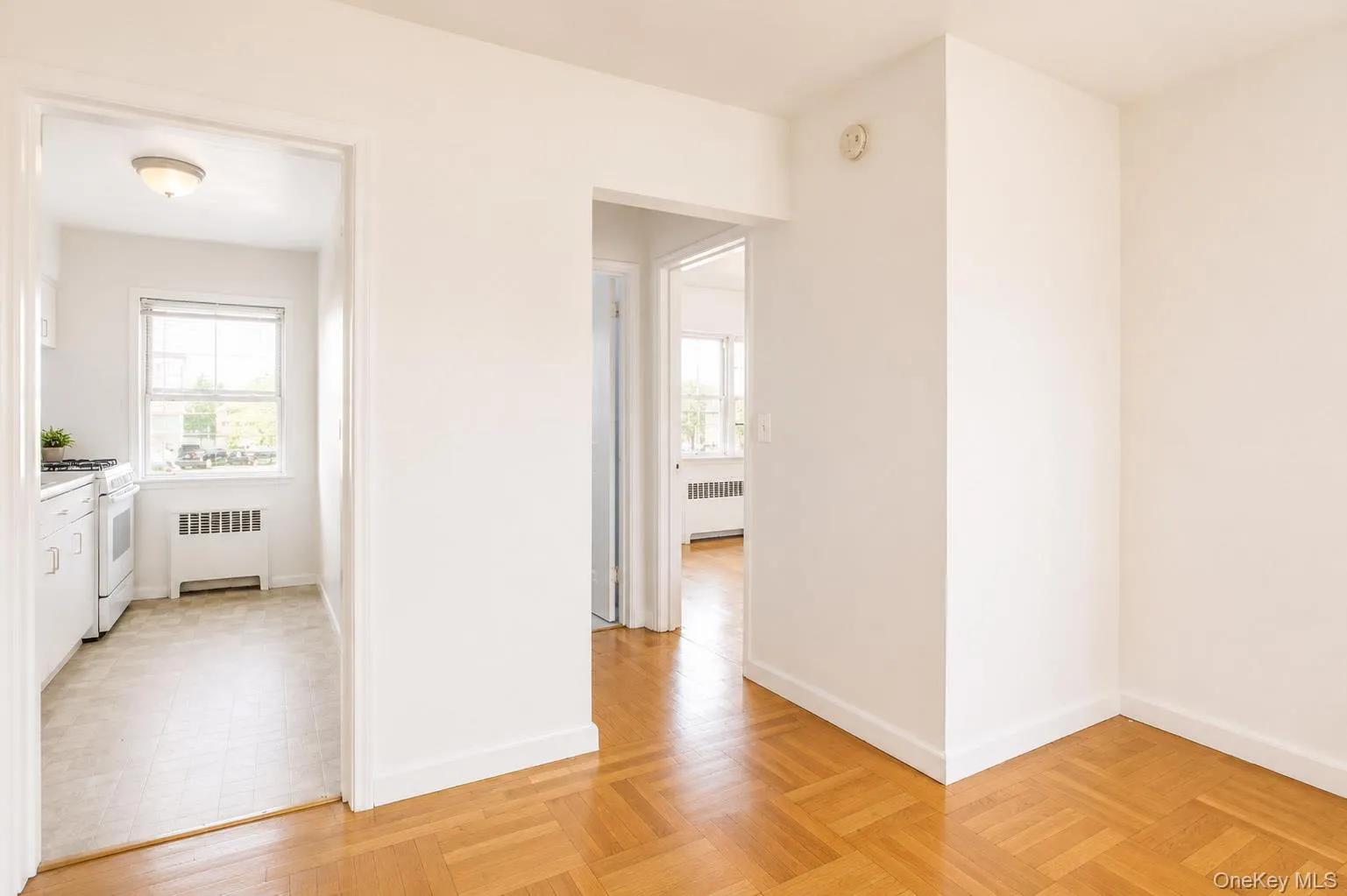 325 Shore Road, Long Beach, NY, 1 Bedroom Bedrooms, 4 Rooms Rooms,1 BathroomBathrooms,Residential Lease,For Rent,Shore,0,1012364 325 Shore Road, Long Beach, NY, 1 Bedroom Bedrooms, 4 Rooms Rooms,1 BathroomBathrooms,Residential Lease,For Rent,Shore,0,1012364