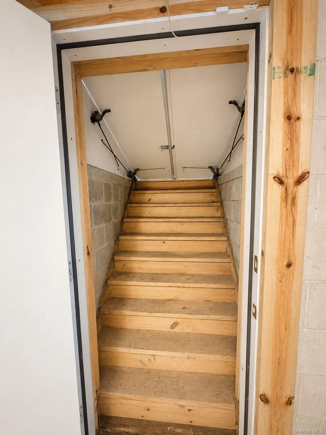 6 Kennedy Terrace, Middletown, NY, 3 Bedrooms Bedrooms, 9 Rooms Rooms,2 BathroomsBathrooms,Residential,For Rent,Kennedy,0,1012365 6 Kennedy Terrace, Middletown, NY, 3 Bedrooms Bedrooms, 9 Rooms Rooms,2 BathroomsBathrooms,Residential,For Rent,Kennedy,0,1012365