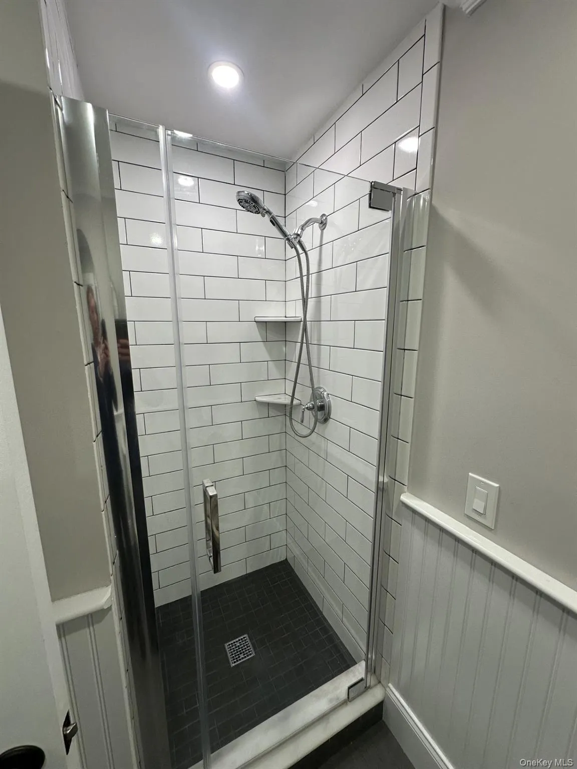 2nd Bathroom 2nd Bathroom