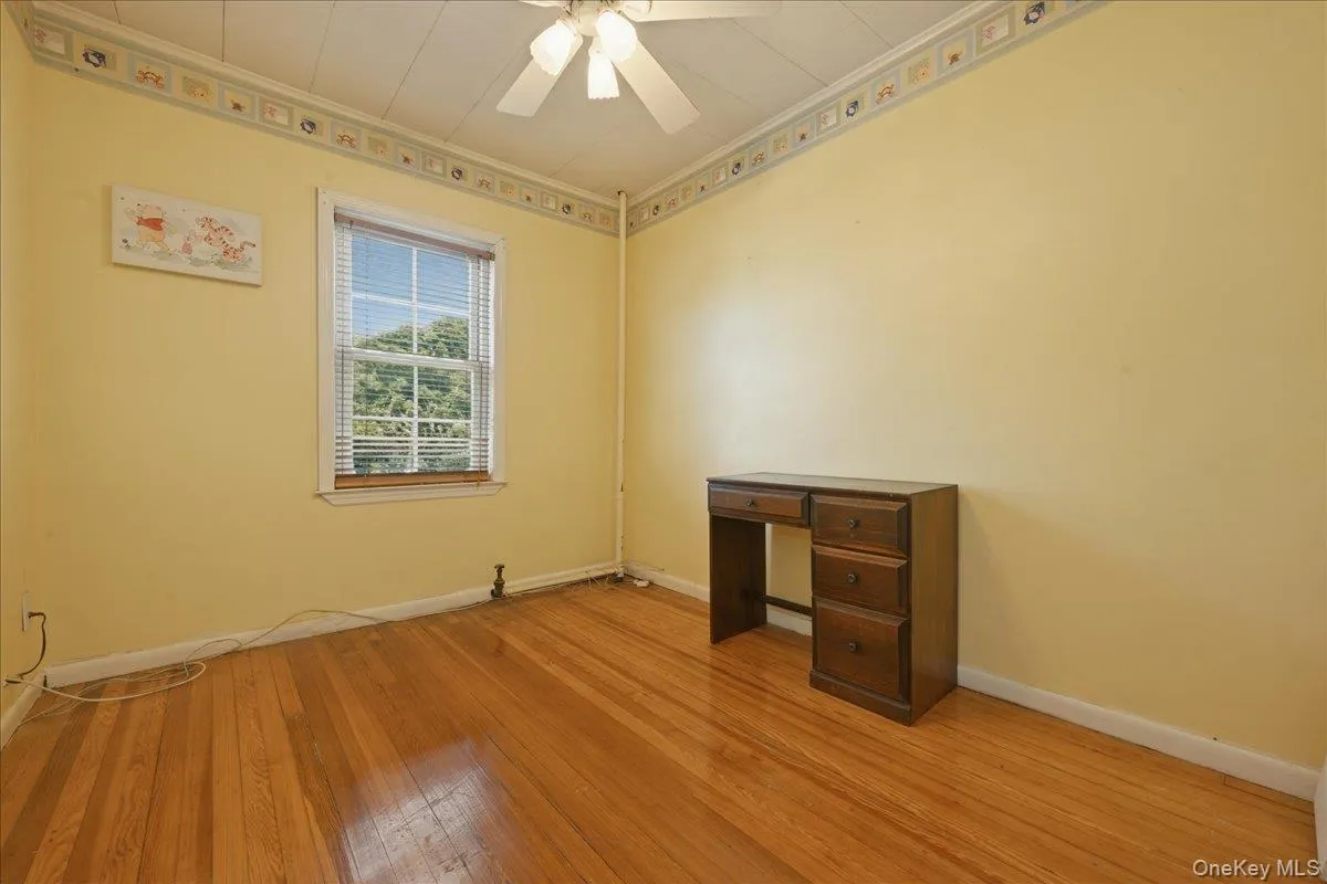 11 Moeller Street, Oyster Bay, NY, 3 Bedrooms Bedrooms, 8 Rooms Rooms,2 BathroomsBathrooms,Residential,For Rent,Moeller,0,1012376 11 Moeller Street, Oyster Bay, NY, 3 Bedrooms Bedrooms, 8 Rooms Rooms,2 BathroomsBathrooms,Residential,For Rent,Moeller,0,1012376